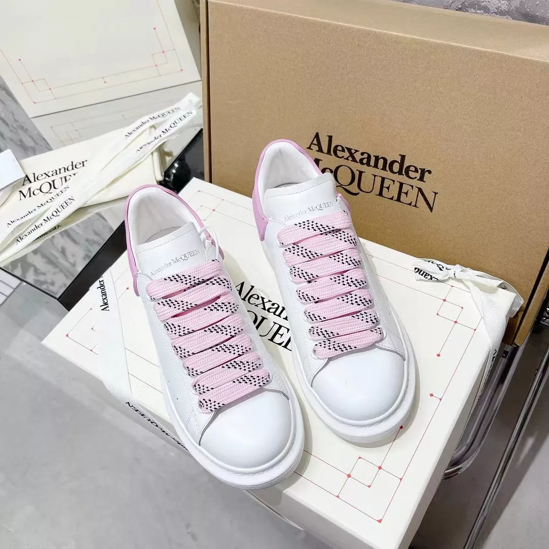 Alexander McQueen Casual Shoes For Men Practical 6374