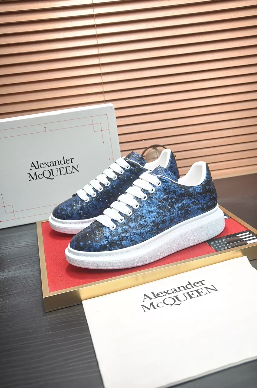 Alexander McQueen Casual Shoes For Men Resilient 9877