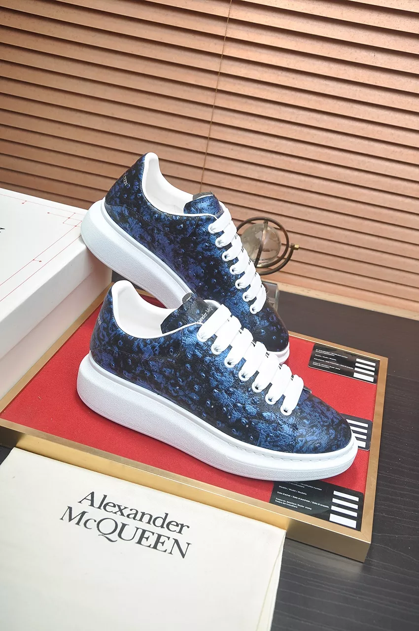 Alexander McQueen Casual Shoes For Men Resilient 9877