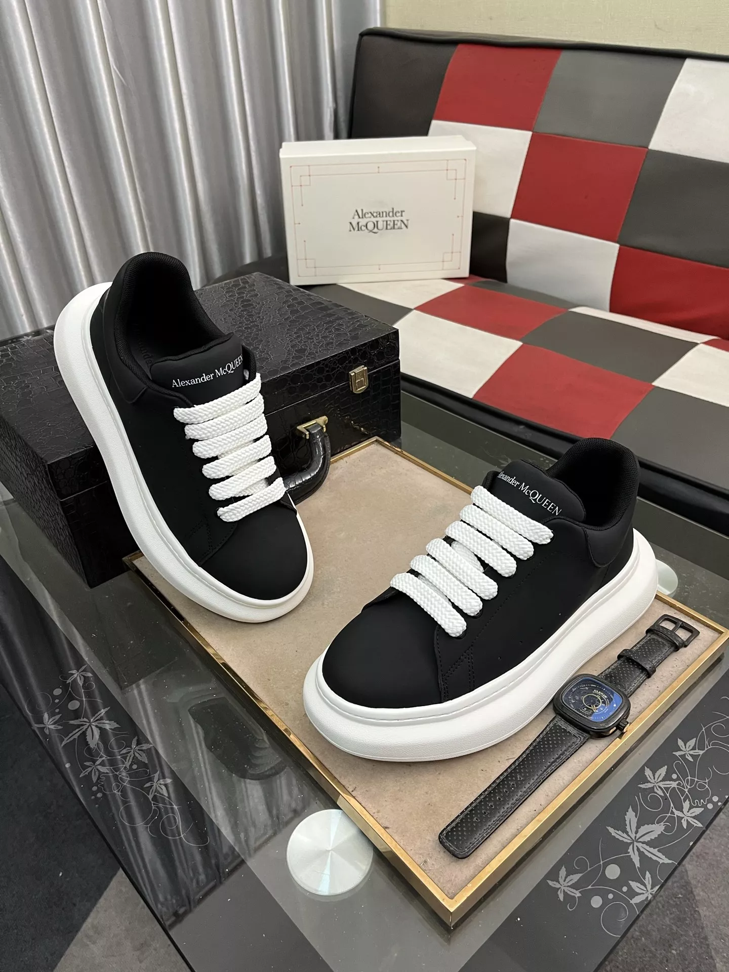 Alexander McQueen Casual Shoes For Men Soft 8537