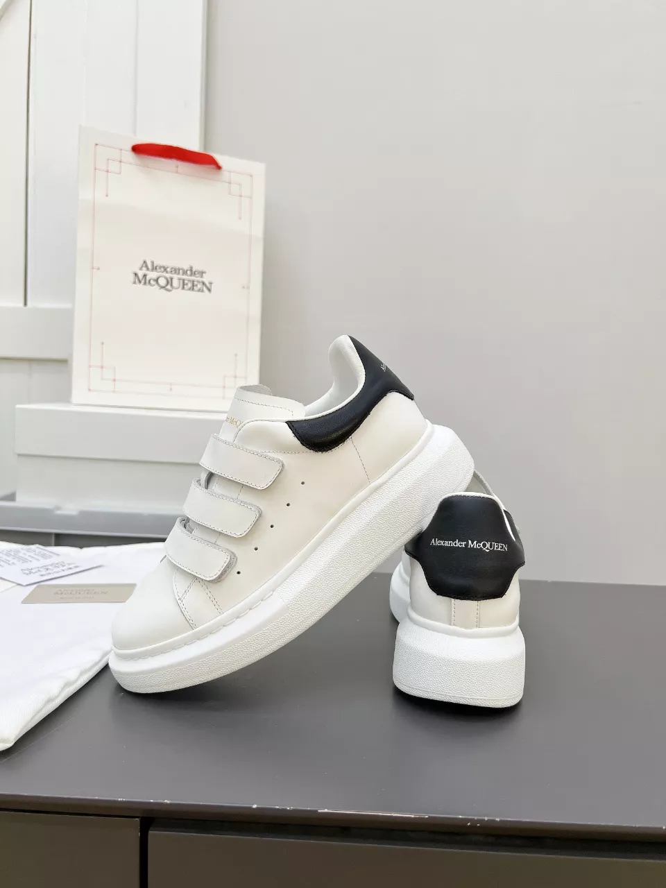 Alexander McQueen Casual Shoes For Men Sophisticated 3420