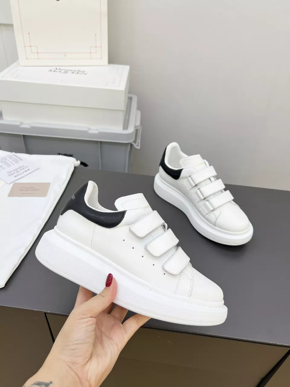 Alexander McQueen Casual Shoes For Men Sophisticated 3420