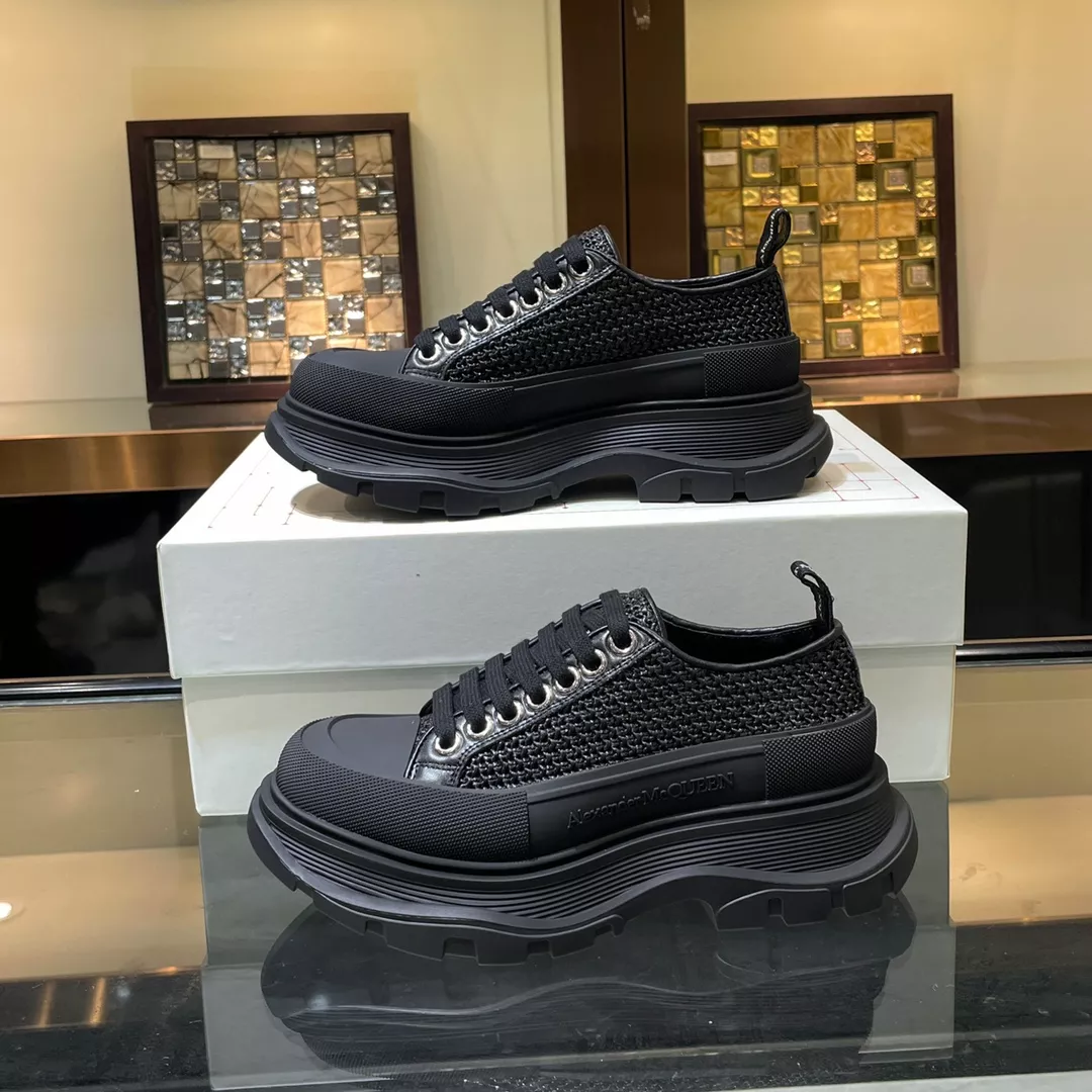 Alexander McQueen Casual Shoes For Men Timeless 4582