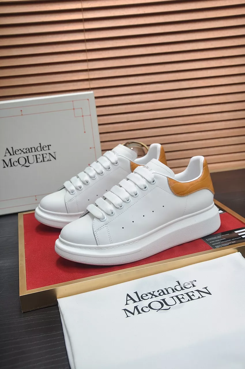 Alexander McQueen Casual Shoes For Men Trendy 2349