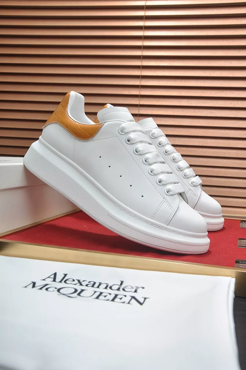 Alexander McQueen Casual Shoes For Men Trendy 2349