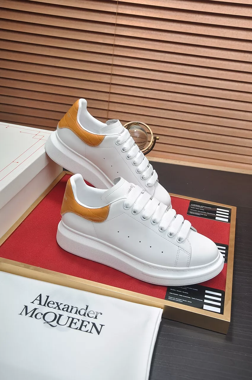 Alexander McQueen Casual Shoes For Men Trendy 2349