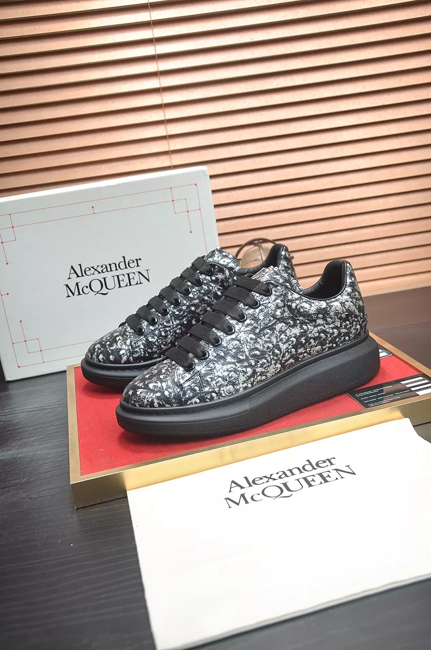 Alexander McQueen Casual Shoes For Men Unique 7255