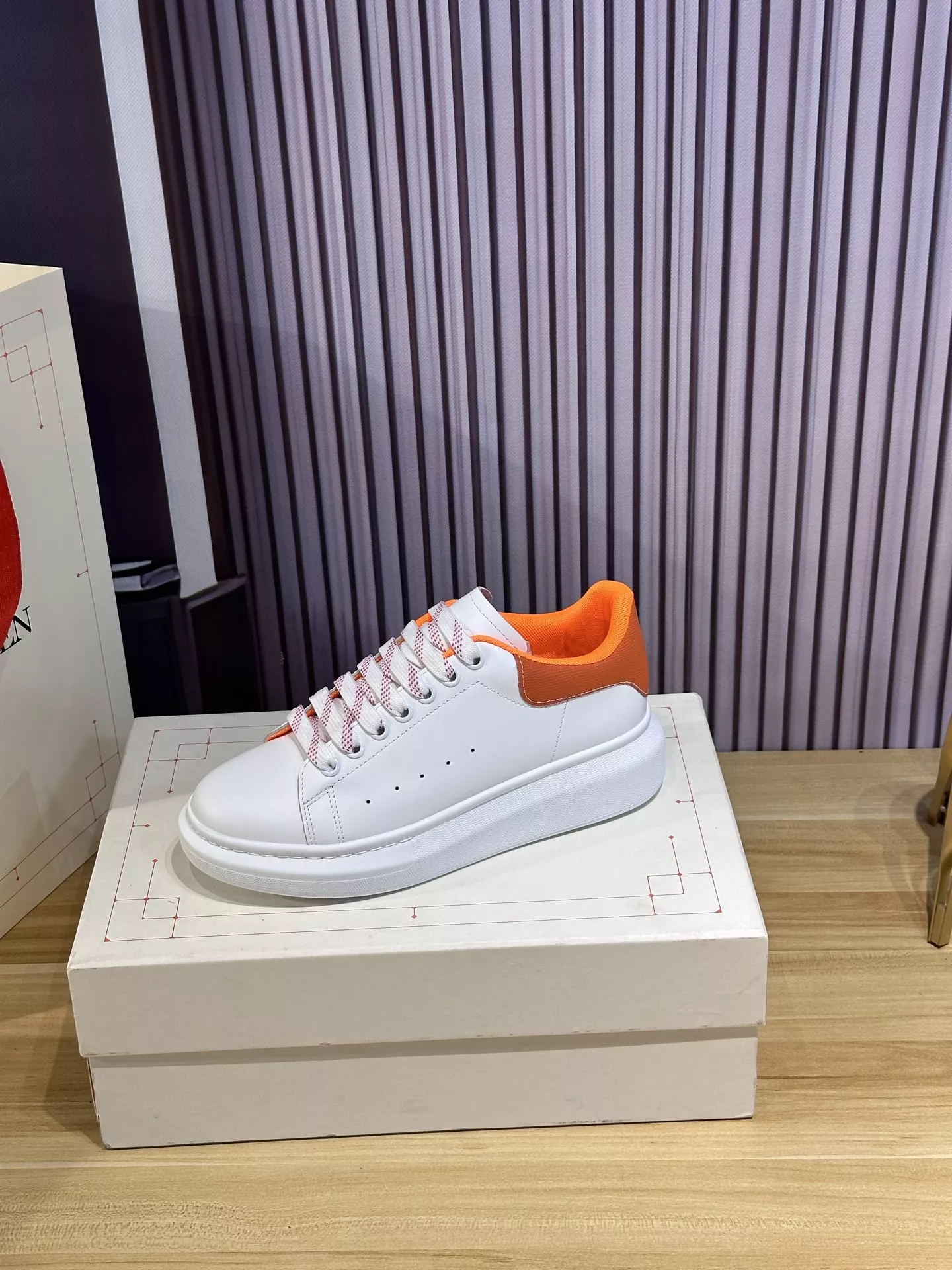 Alexander McQueen Casual Shoes For Men Unique 8530