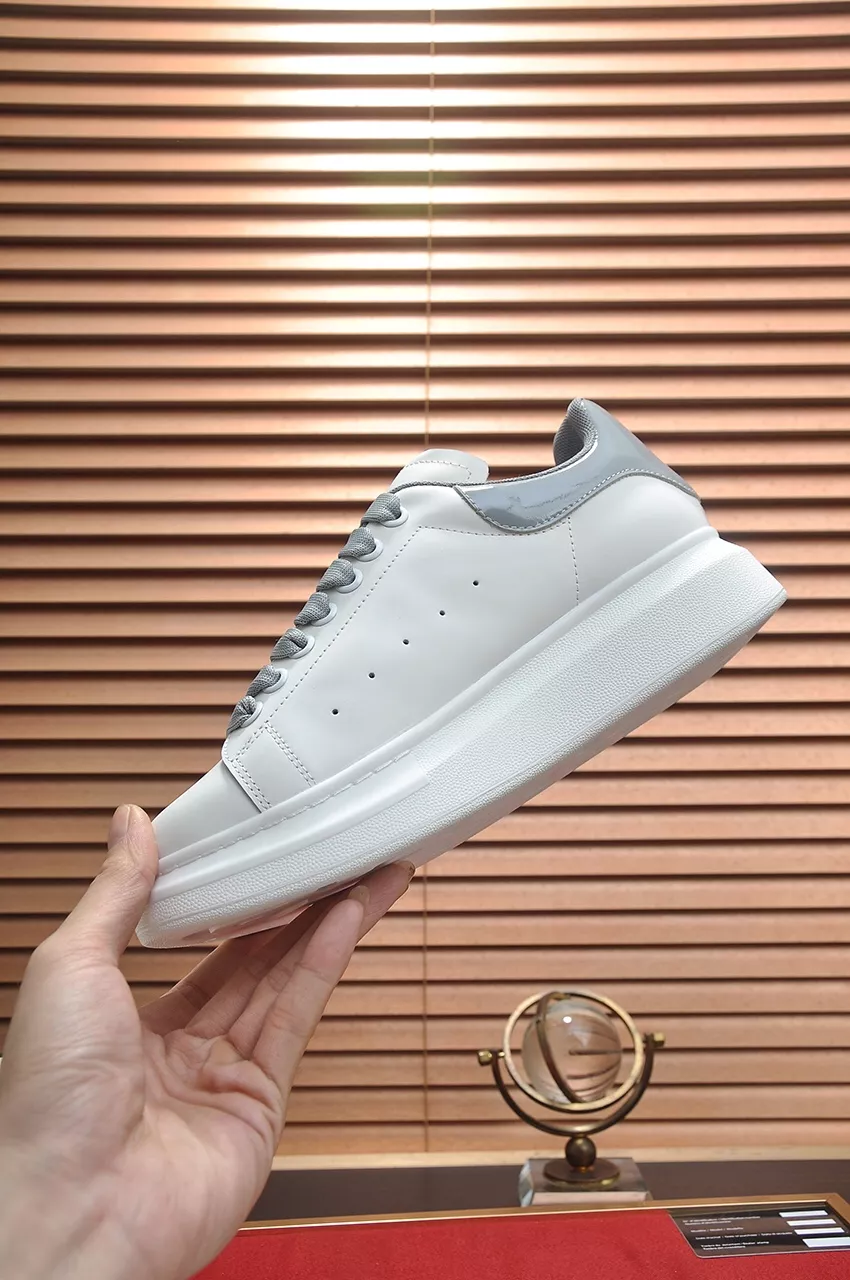 Alexander McQueen Casual Shoes For Men Versatile 3441