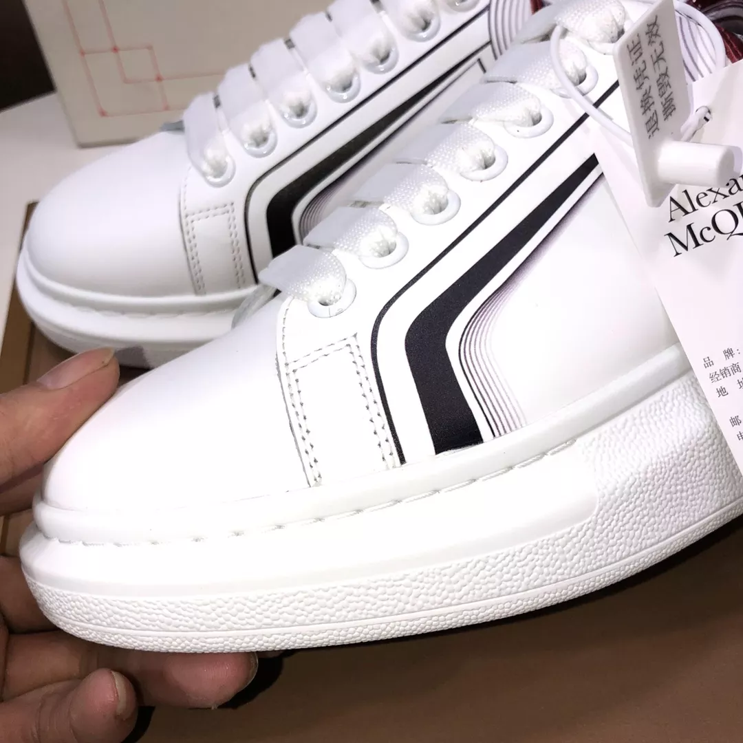 Alexander McQueen Casual Shoes For Men Vibrant 6003