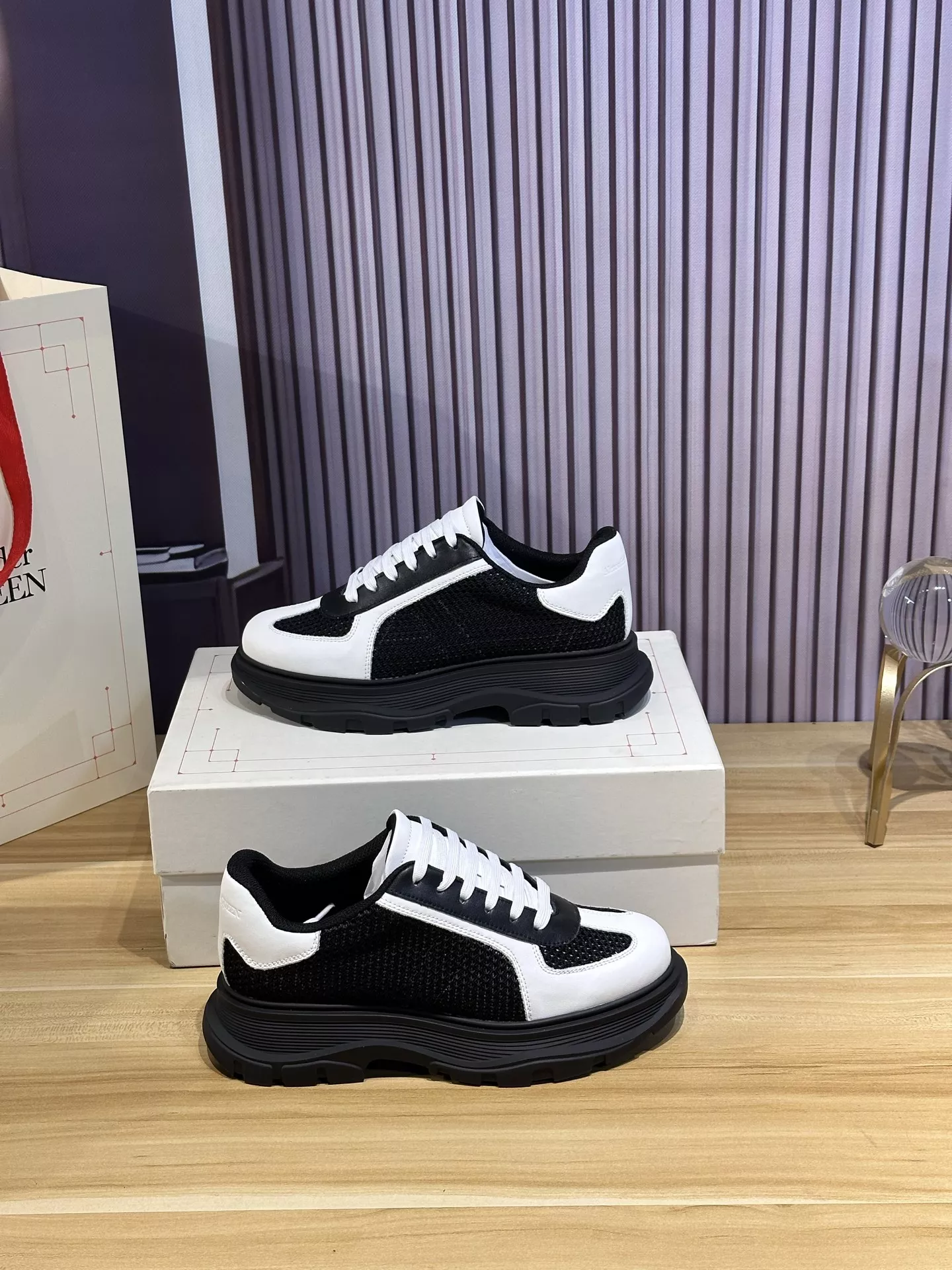 Alexander McQueen Casual Shoes For Men WellDesigned 5601