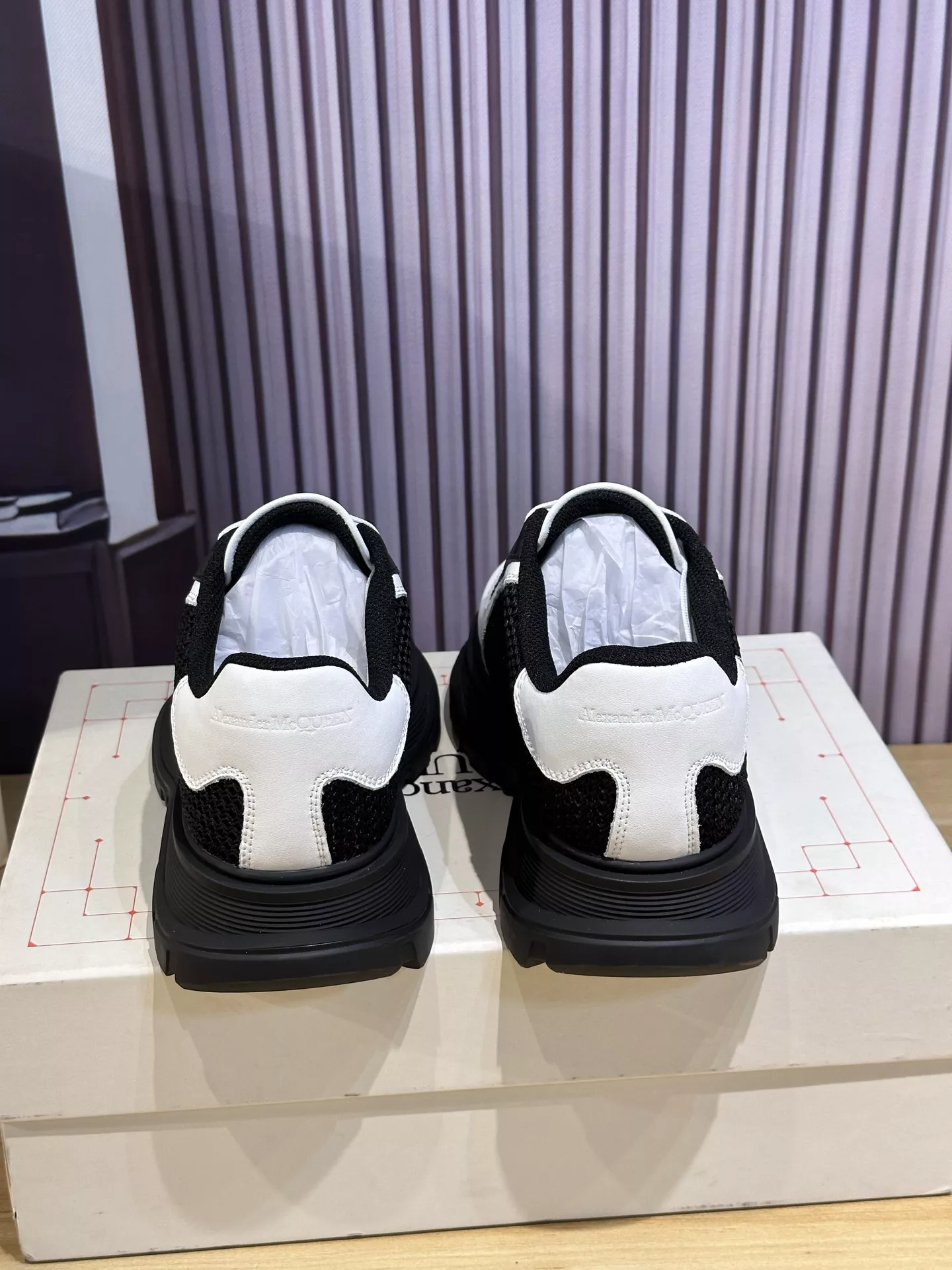Alexander McQueen Casual Shoes For Men WellDesigned 5601