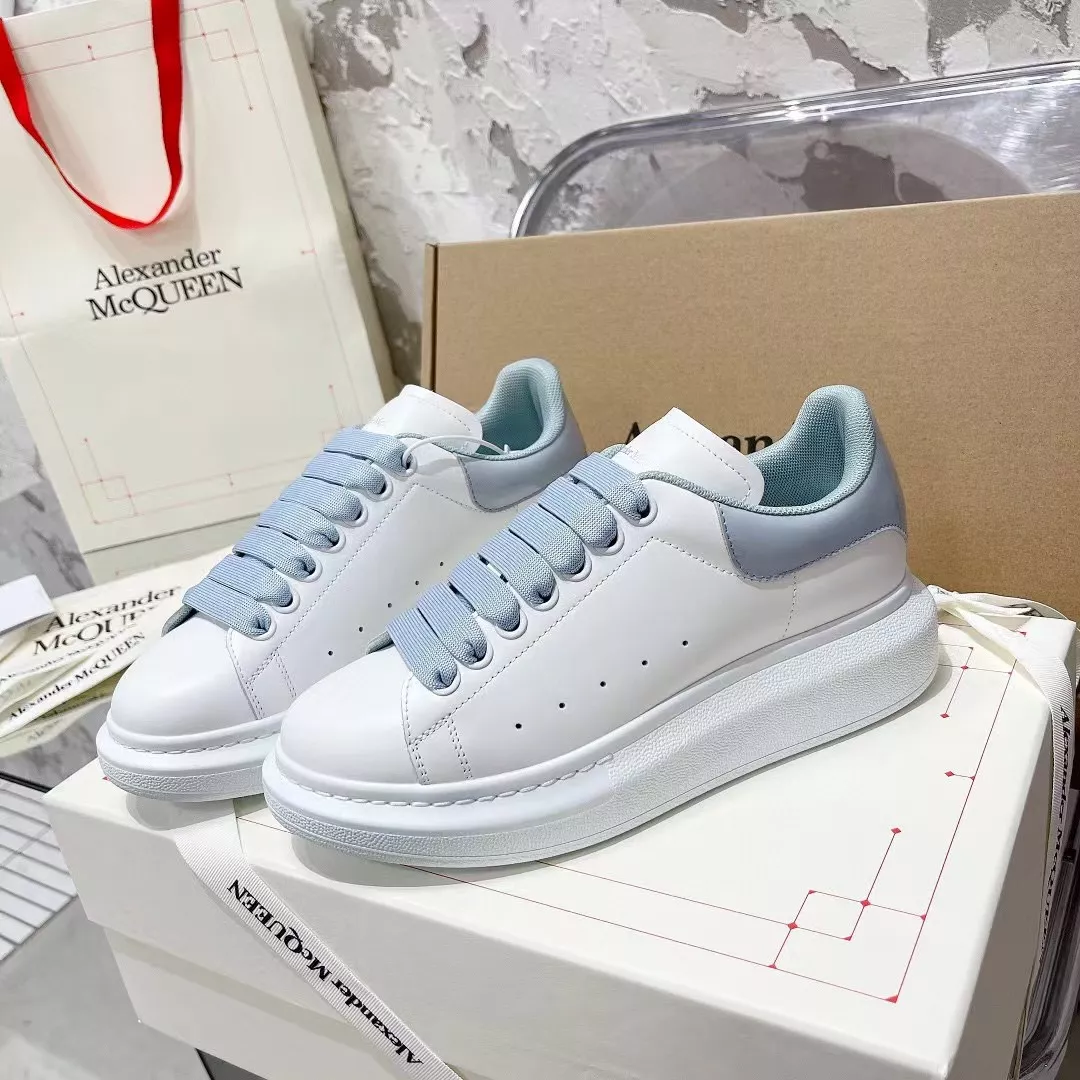 Alexander McQueen Casual Shoes For Women Comfortable 7815