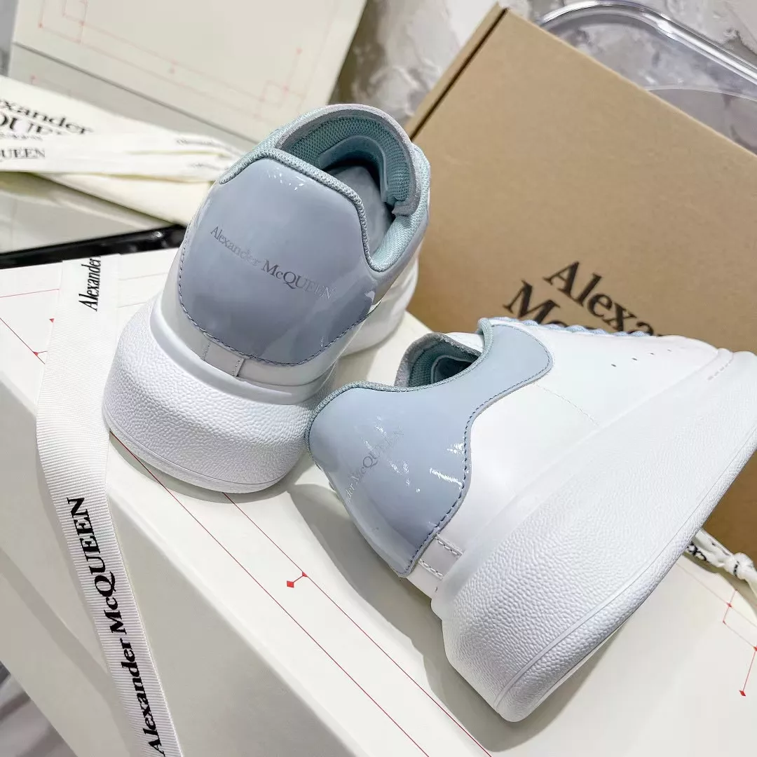 Alexander McQueen Casual Shoes For Women Comfortable 7815