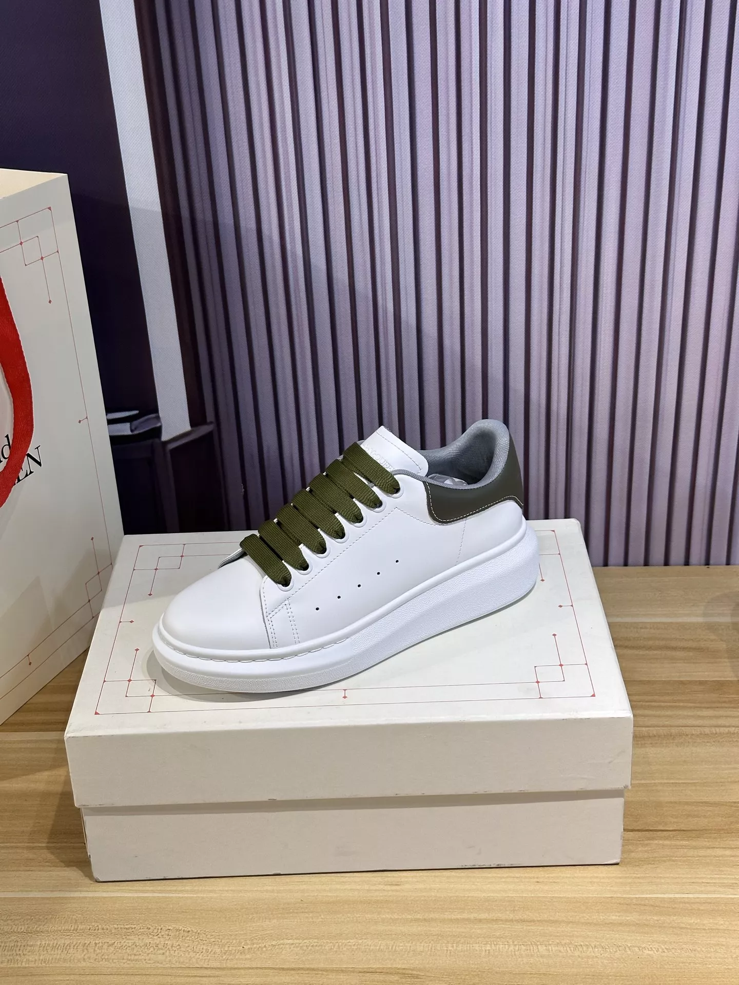 Alexander McQueen Casual Shoes For Women Cozy 133
