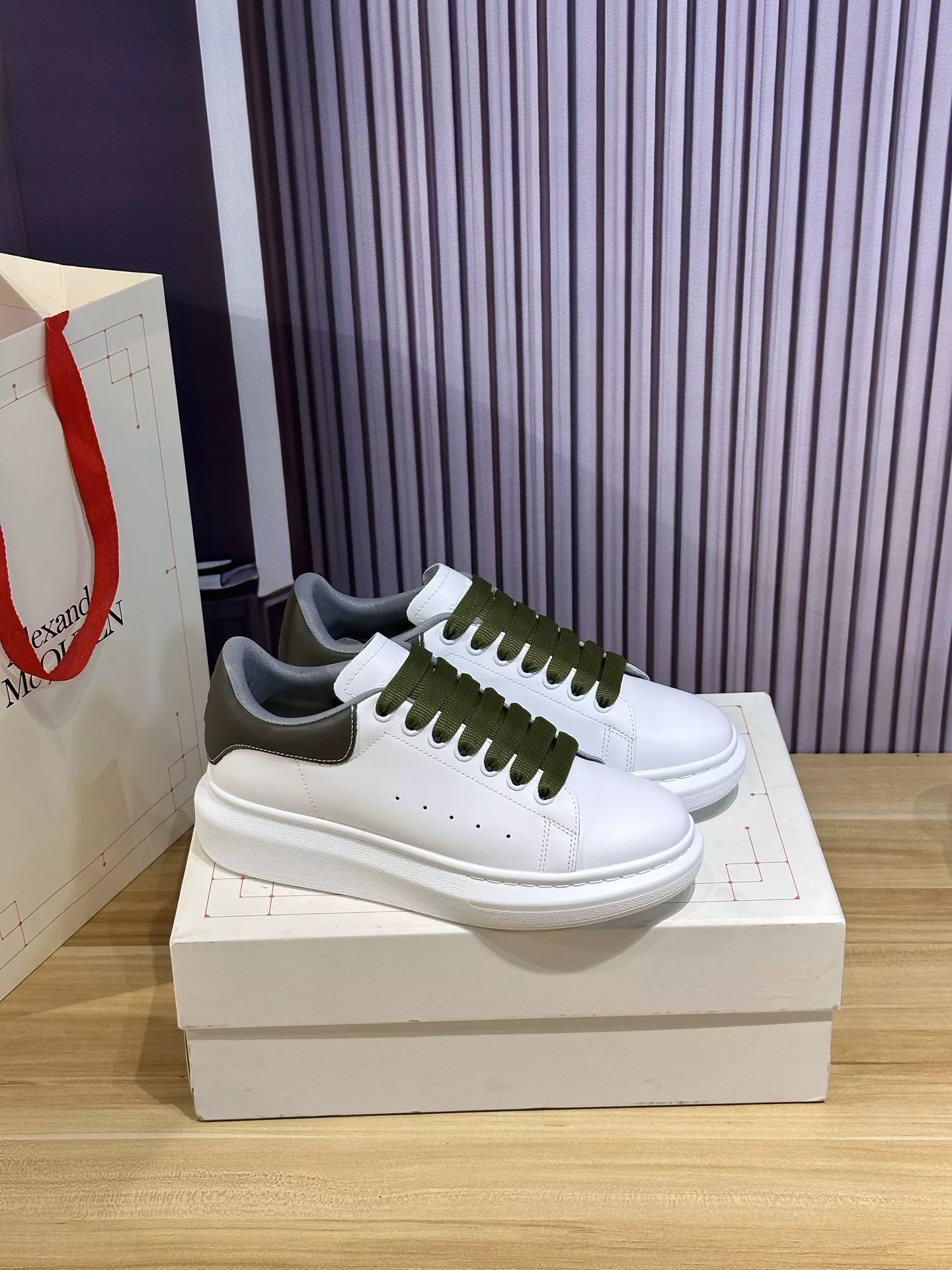 Alexander McQueen Casual Shoes For Women Cozy 133