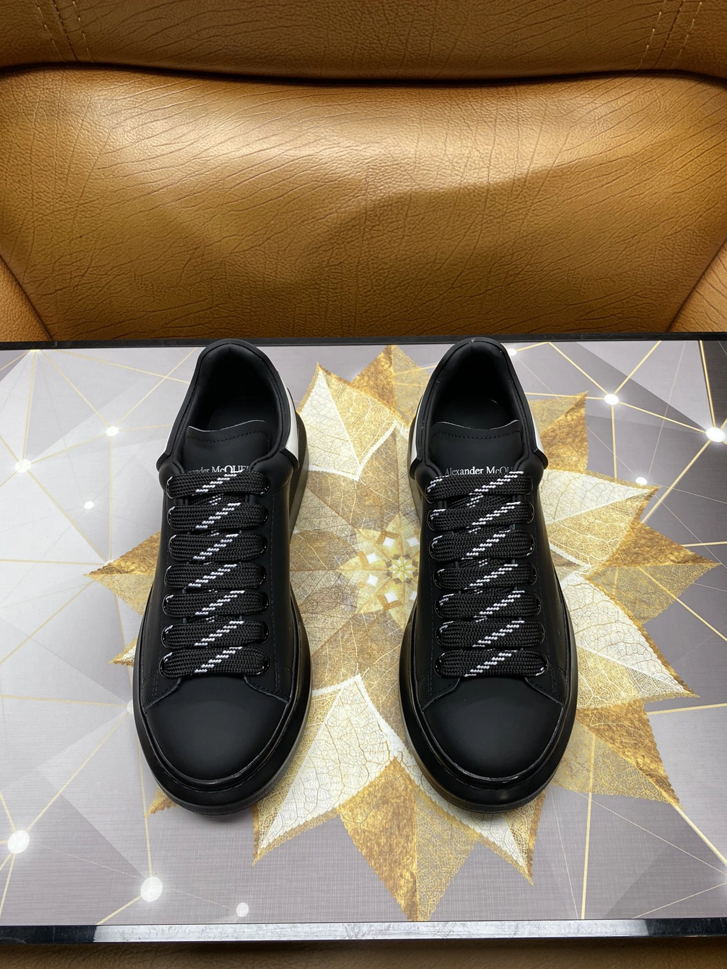 Alexander McQueen Casual Shoes For Women EyeCatching 7993