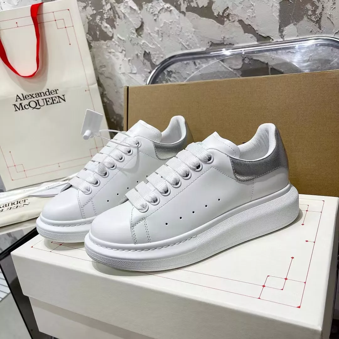 Alexander McQueen Casual Shoes For Women Modern 5142