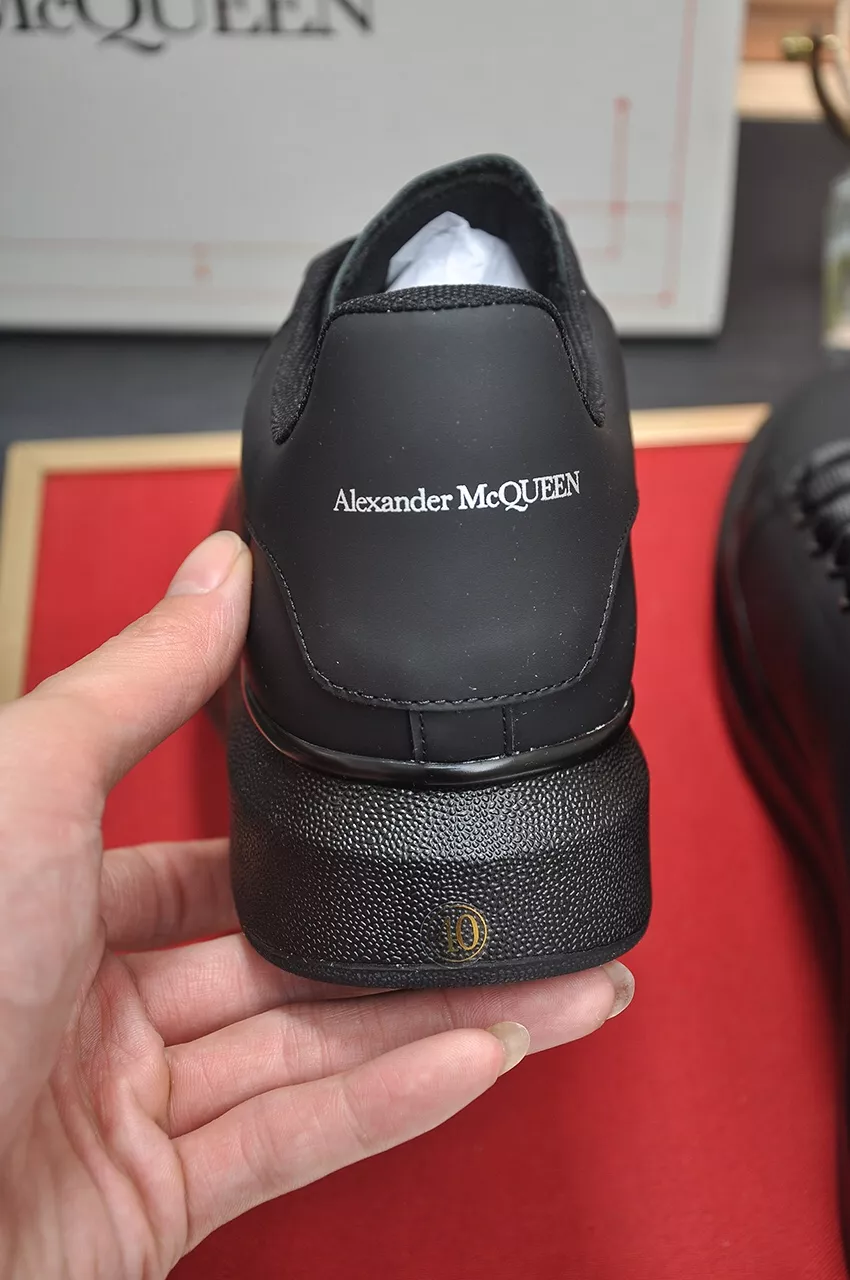 Alexander McQueen Casual Shoes For Women Sophisticated 551