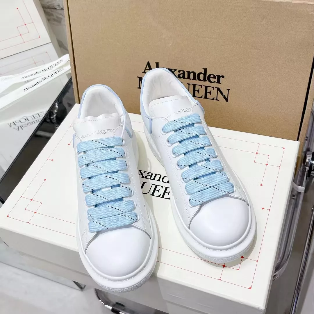 Alexander McQueen Casual Shoes For Women Stylish 5601