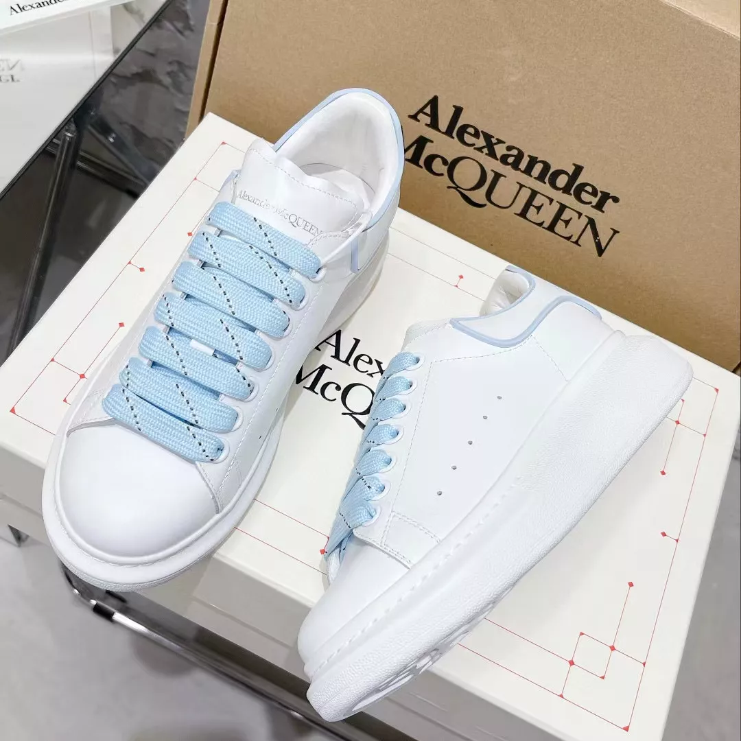 Alexander McQueen Casual Shoes For Women Stylish 5601