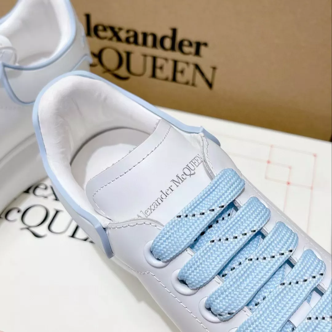Alexander McQueen Casual Shoes For Women Stylish 5601