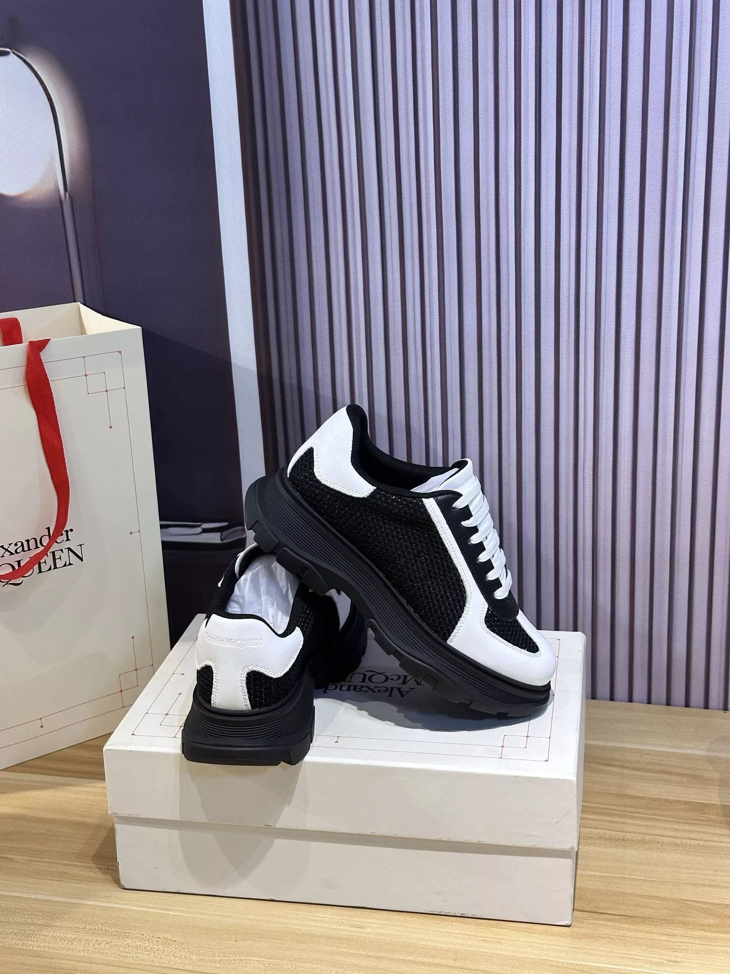 Alexander McQueen Casual Shoes For Women Versatile 2740