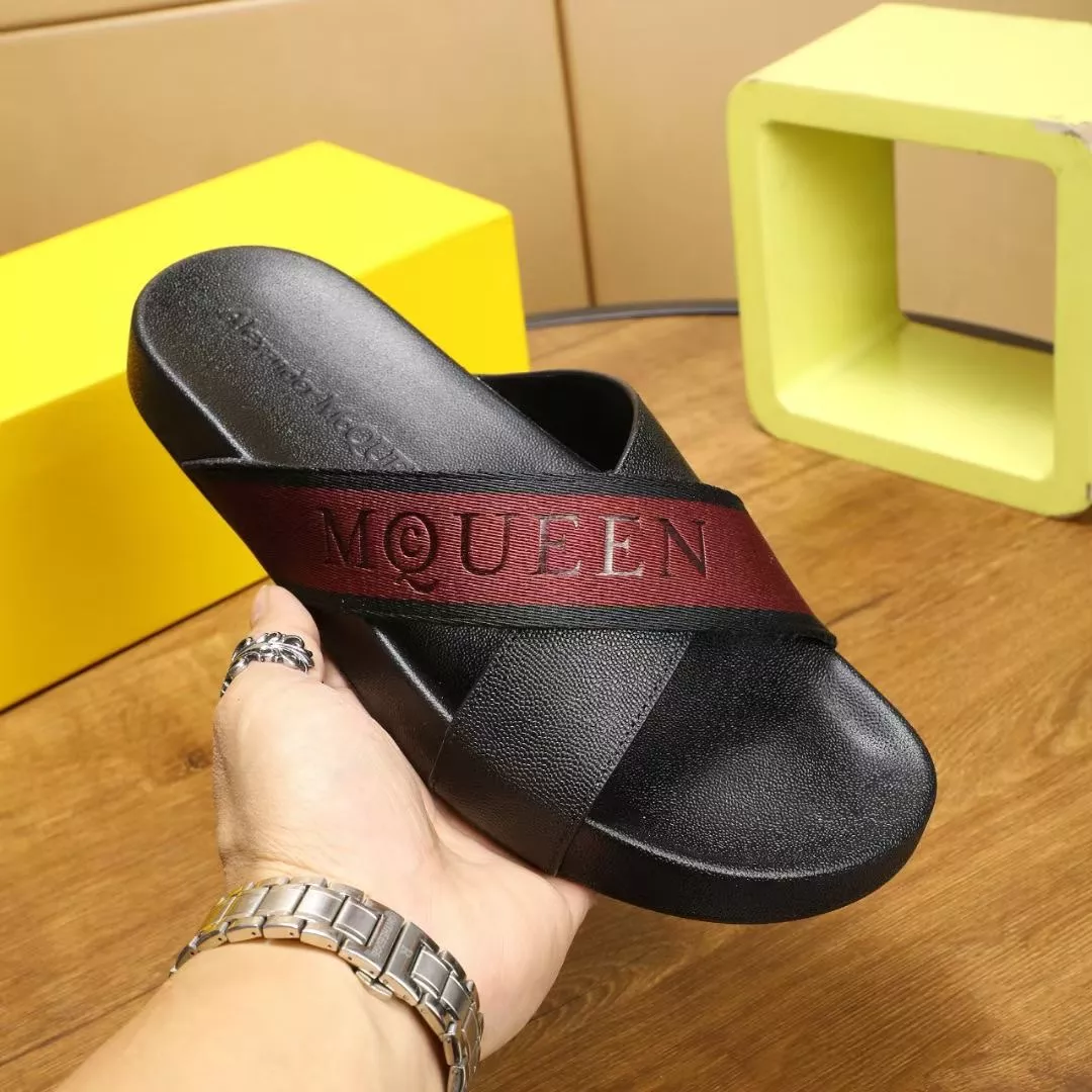 Alexander McQueen Slippers For Men Practical 8122