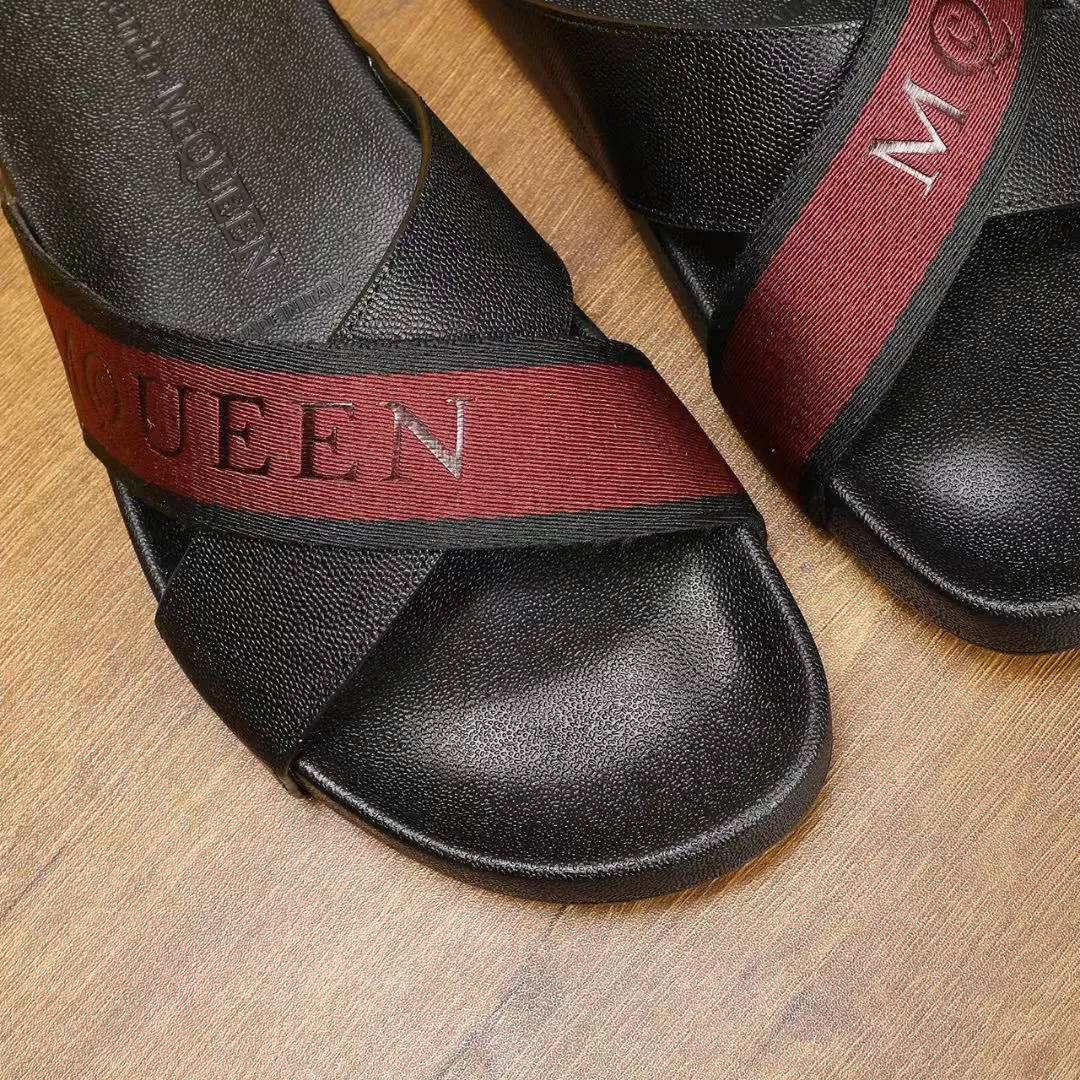 Alexander McQueen Slippers For Men Practical 8122