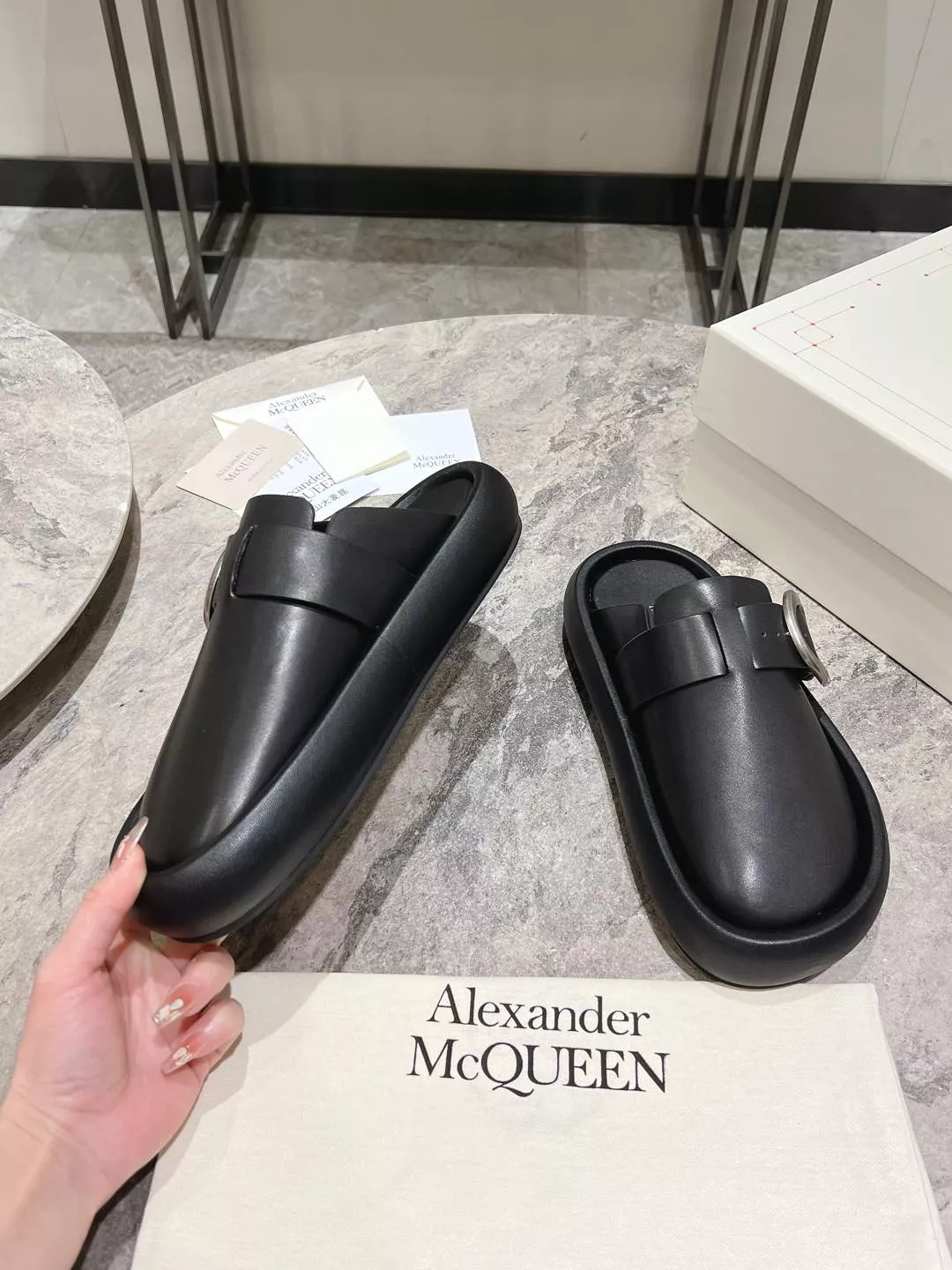 Alexander McQueen Slippers For Men WellDesigned 4204