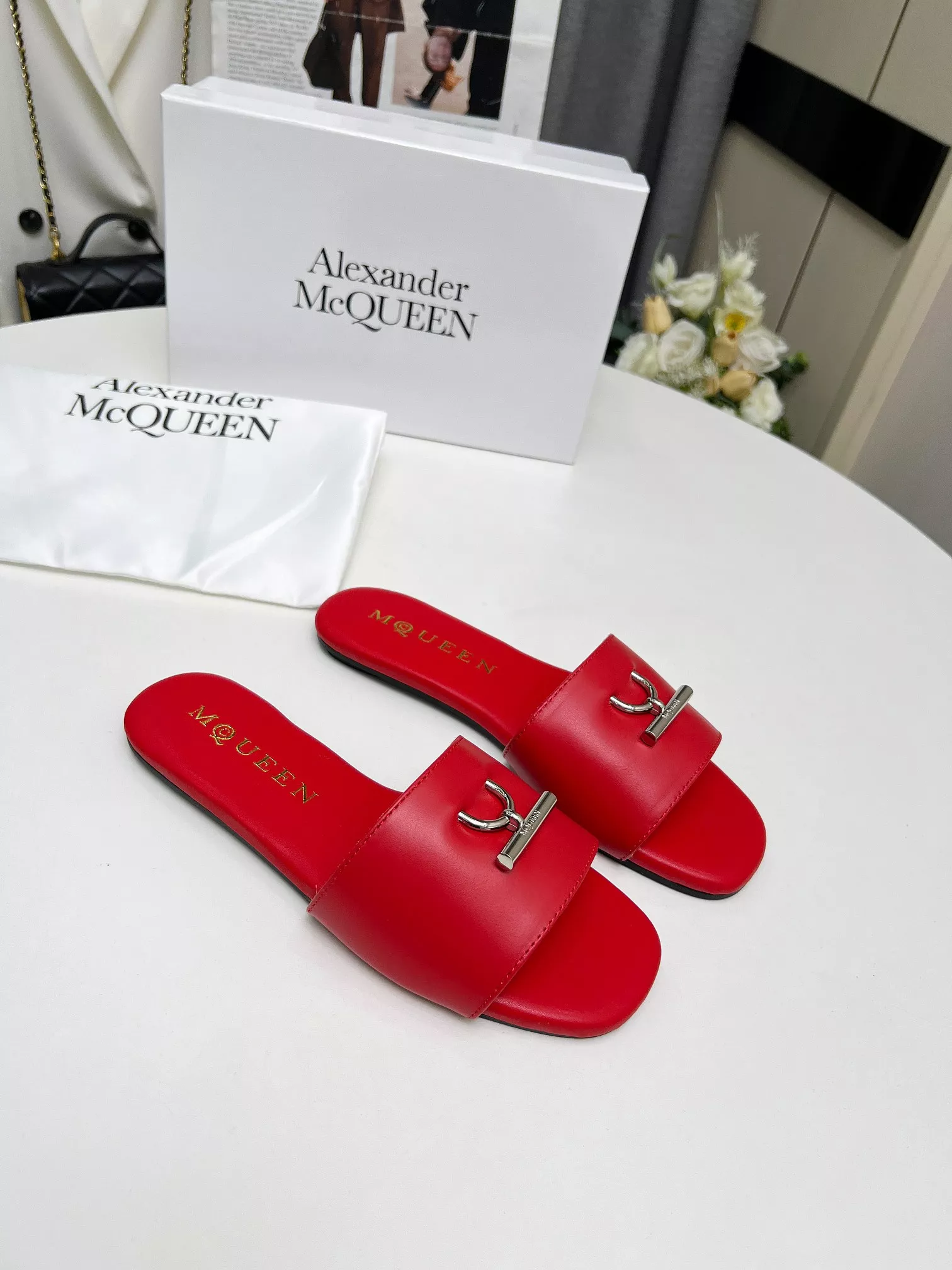 Alexander McQueen Slippers For Women AllSeason 5748