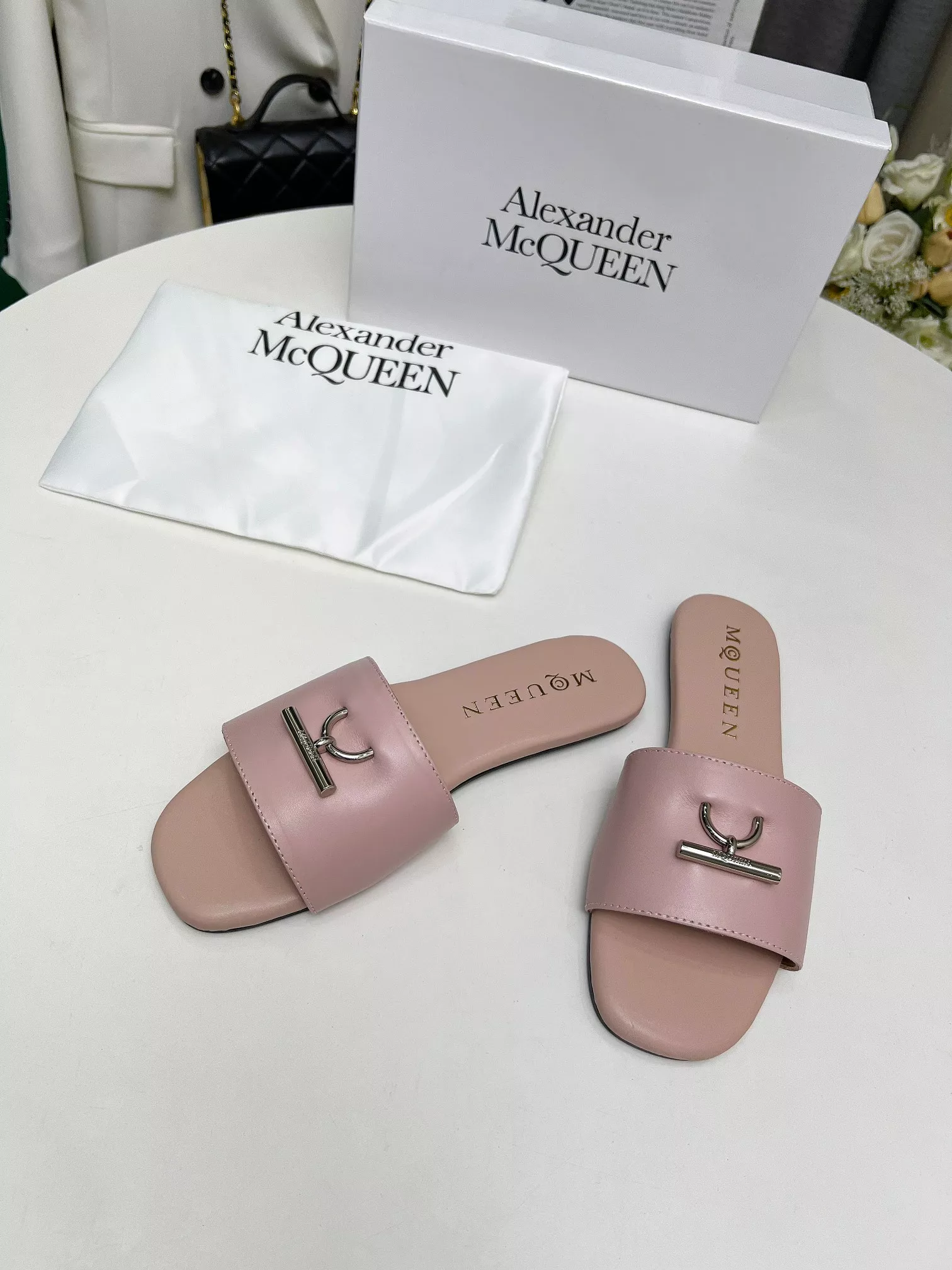 Alexander McQueen Slippers For Women Versatile 3362