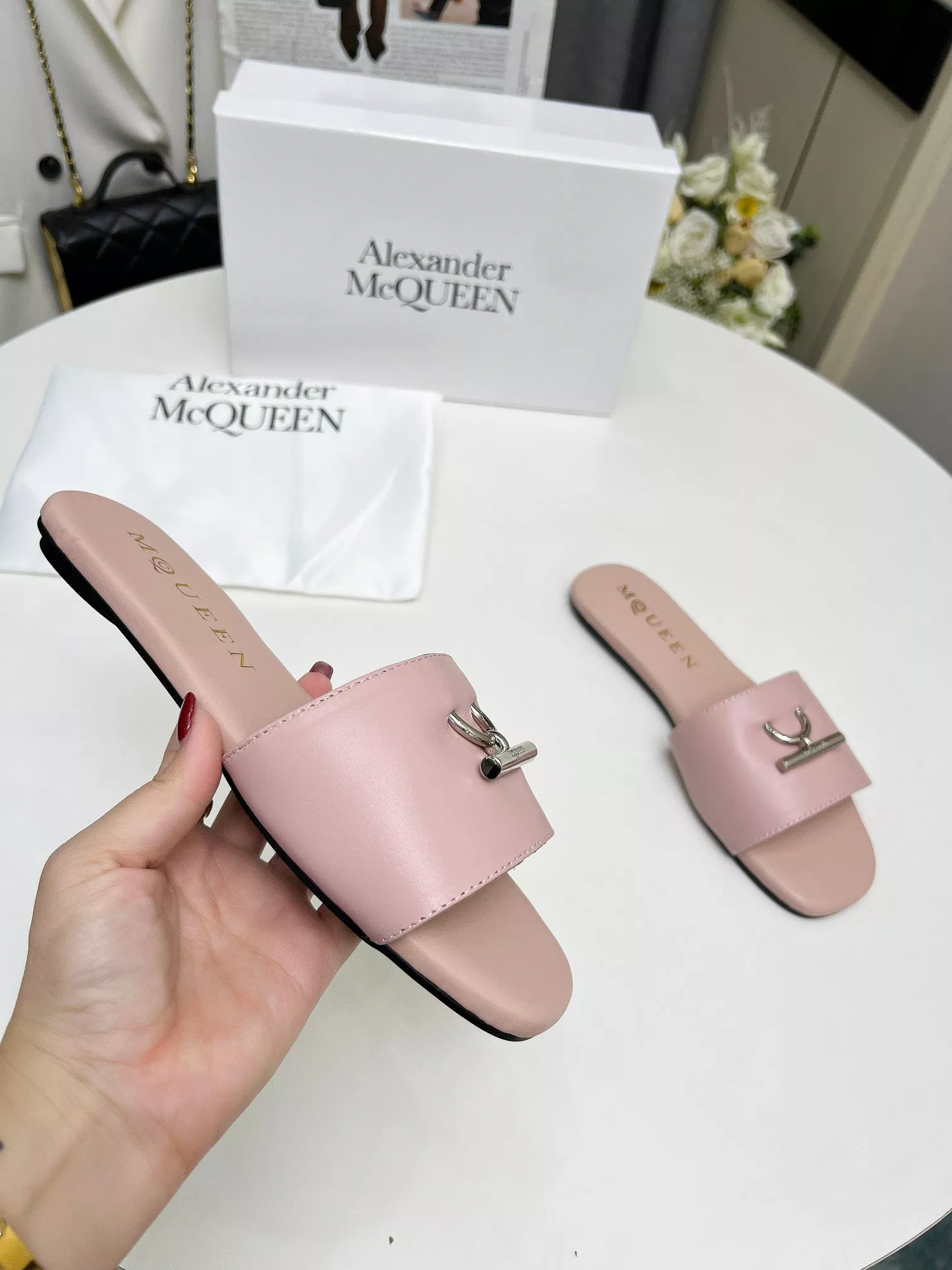 Alexander McQueen Slippers For Women Versatile 3362