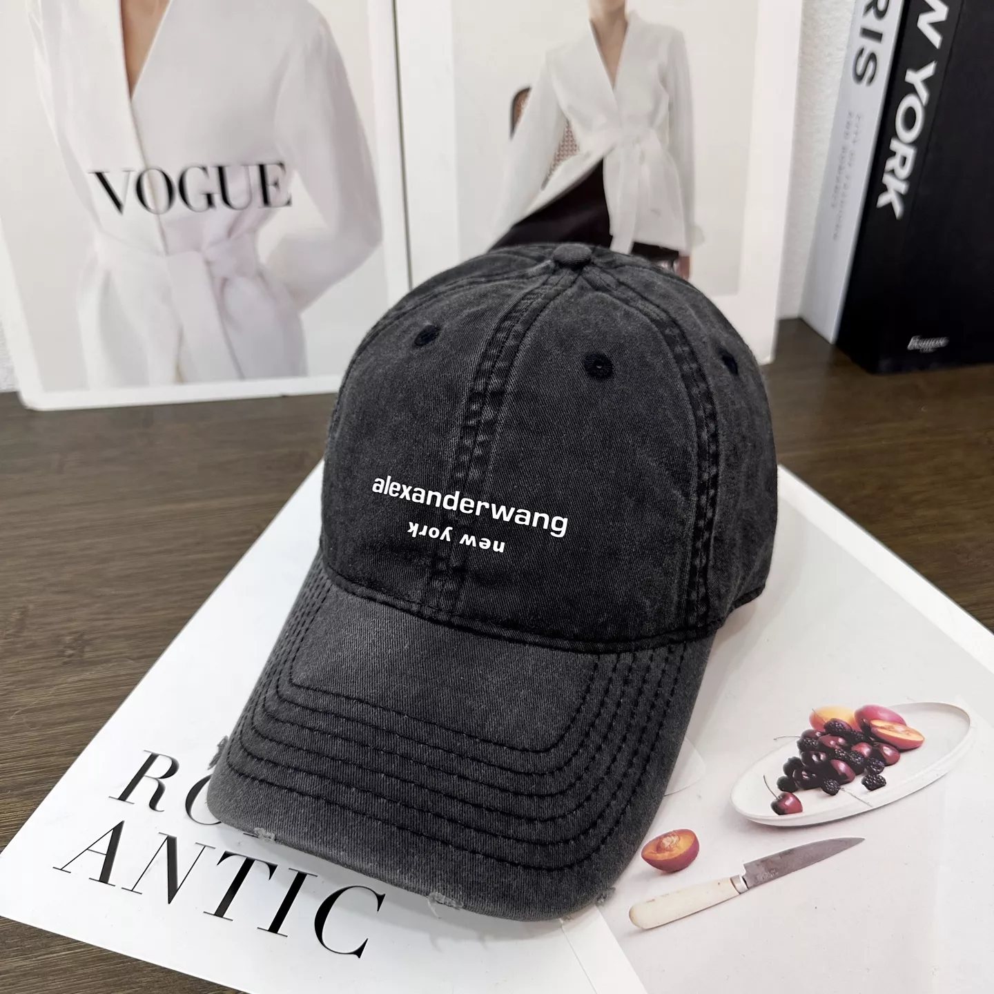 Alexander Wang Caps UrbanStyle 3647