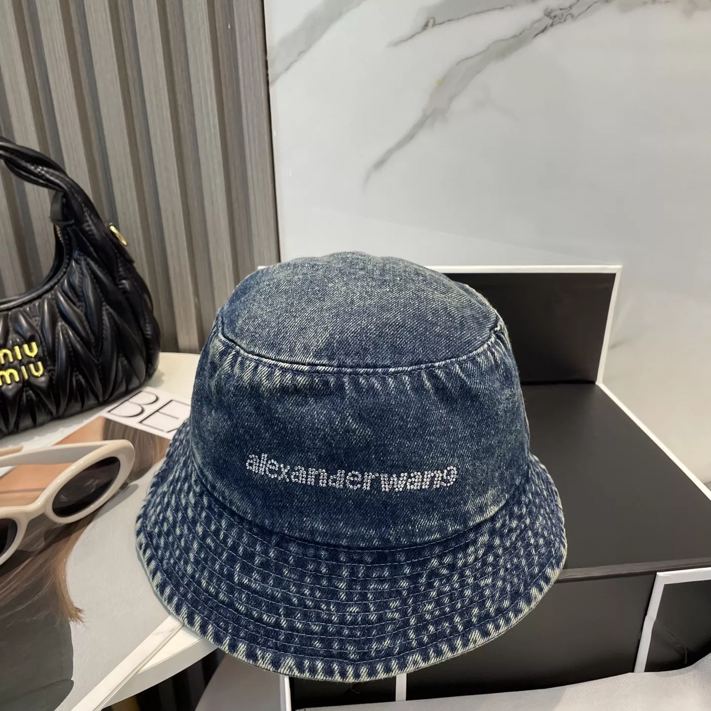 Alexander Wang Caps Vibrant 5651