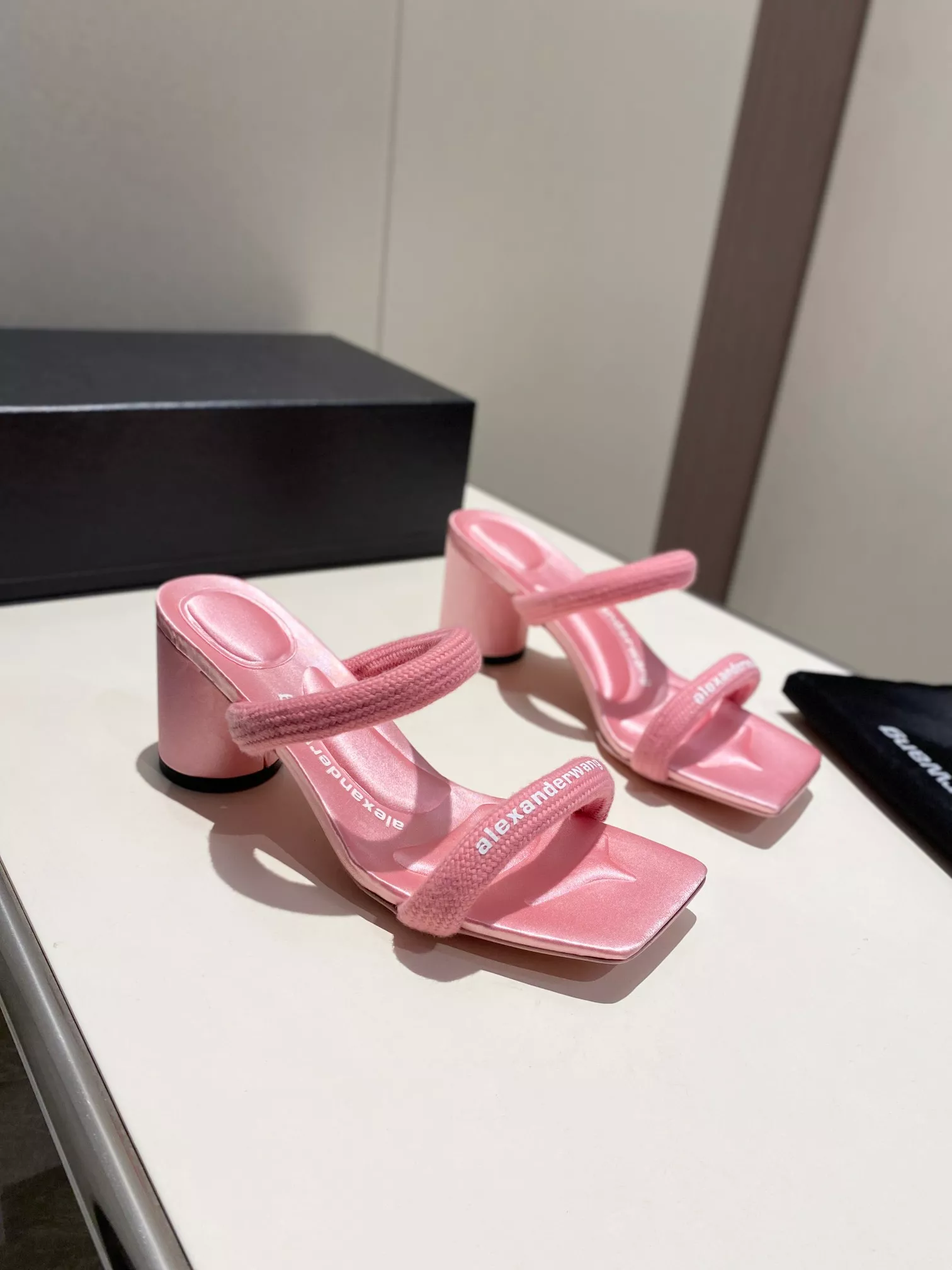 Alexander Wang Sandal For Women Vibrant 9322