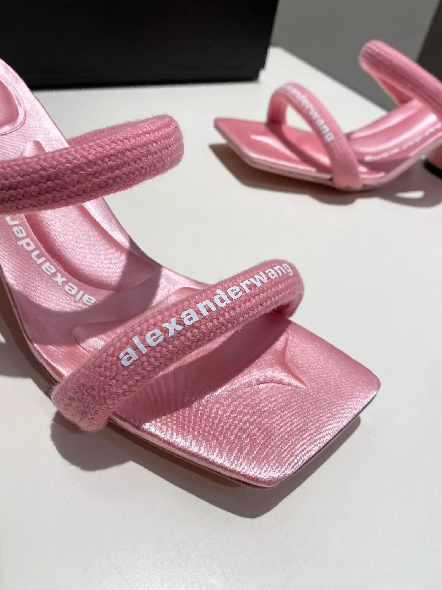 Alexander Wang Sandal For Women Vibrant 9322
