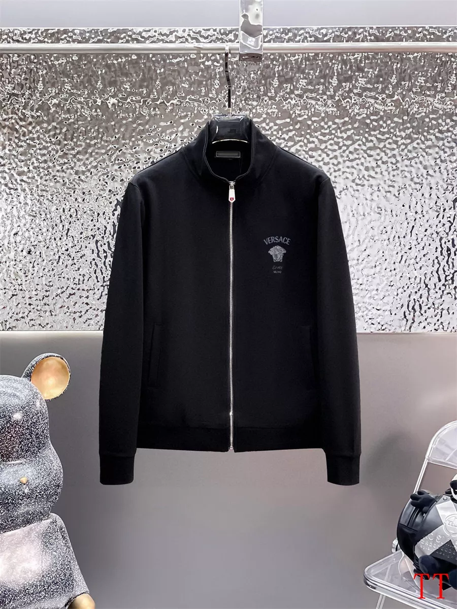 AllSeason 1014 Versace Tracksuits Long Sleeved For Men