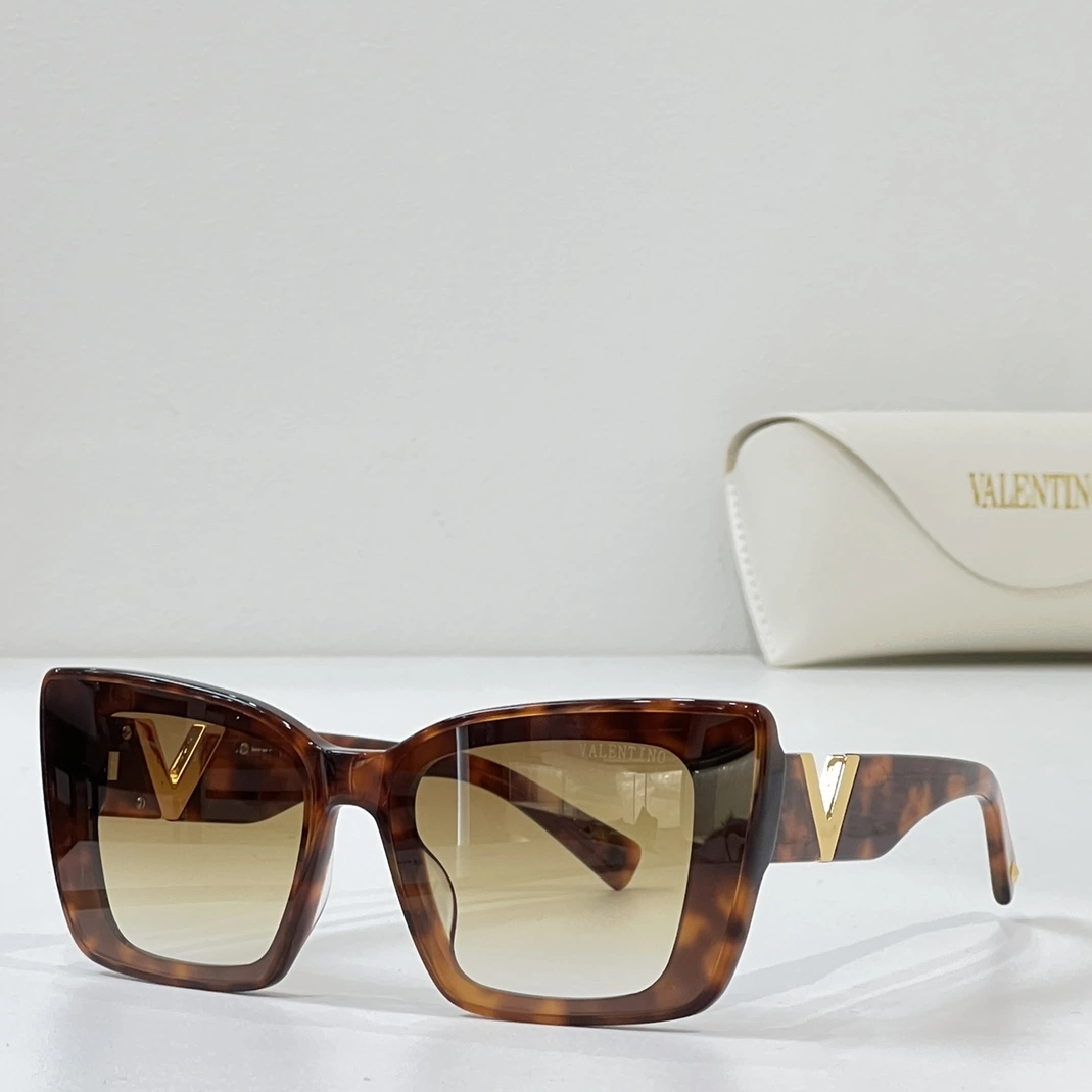 AllSeason 1088 Valentino AAA Quality Sunglasses
