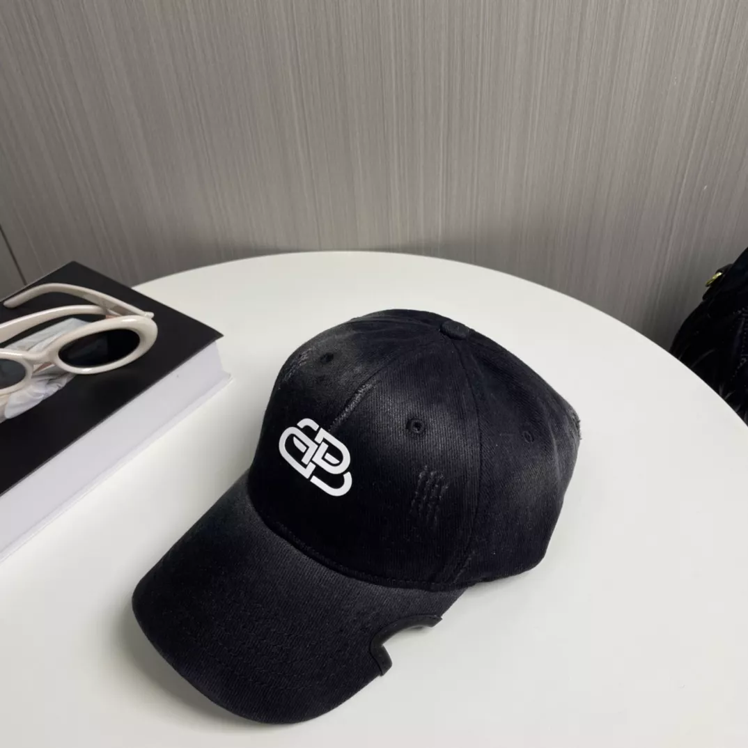 AllSeason 1152 Balenciaga Caps