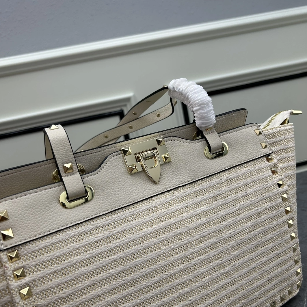 AllSeason 1218 Valentino AAA Quality Shoulder Bags For Women