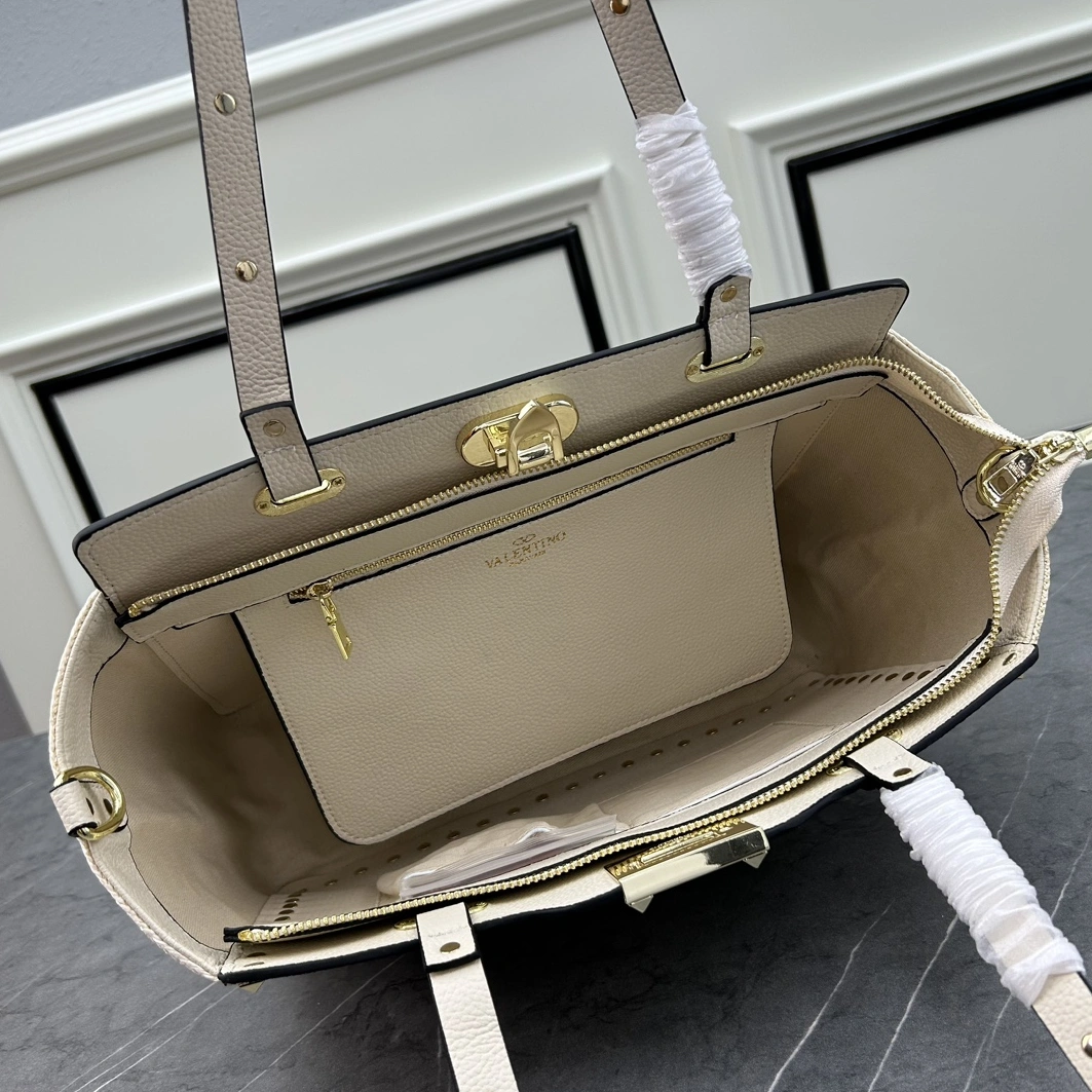 AllSeason 1218 Valentino AAA Quality Shoulder Bags For Women