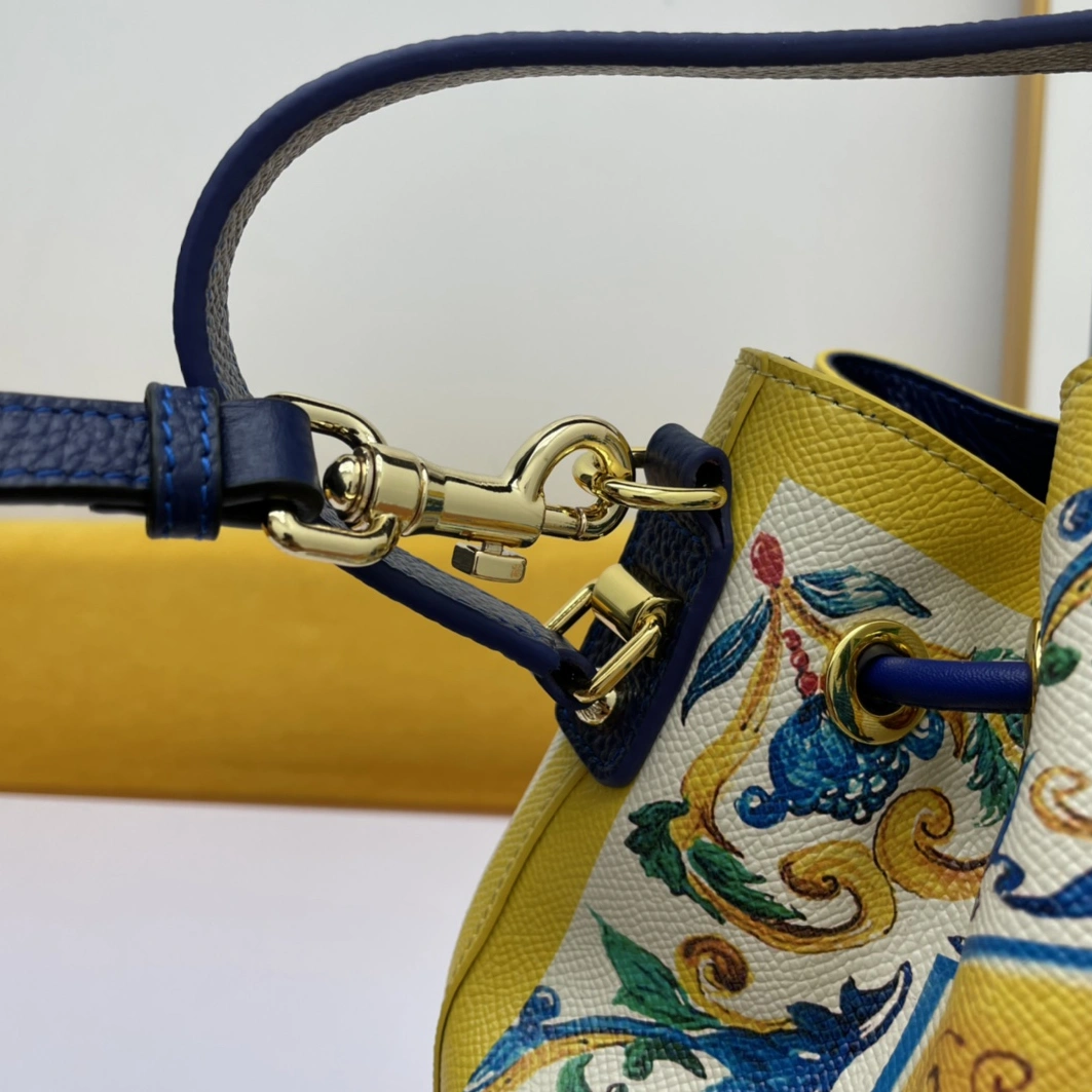 AllSeason 1291 Dolce & Gabbana AAA Quality Handbags For Women