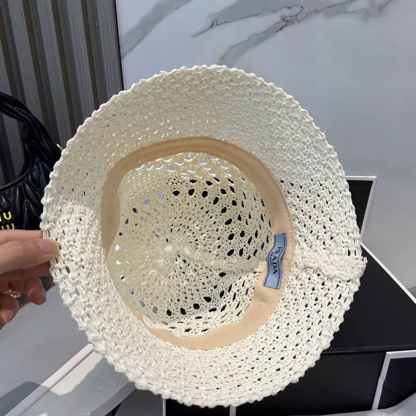 AllSeason 1417 Prada Caps