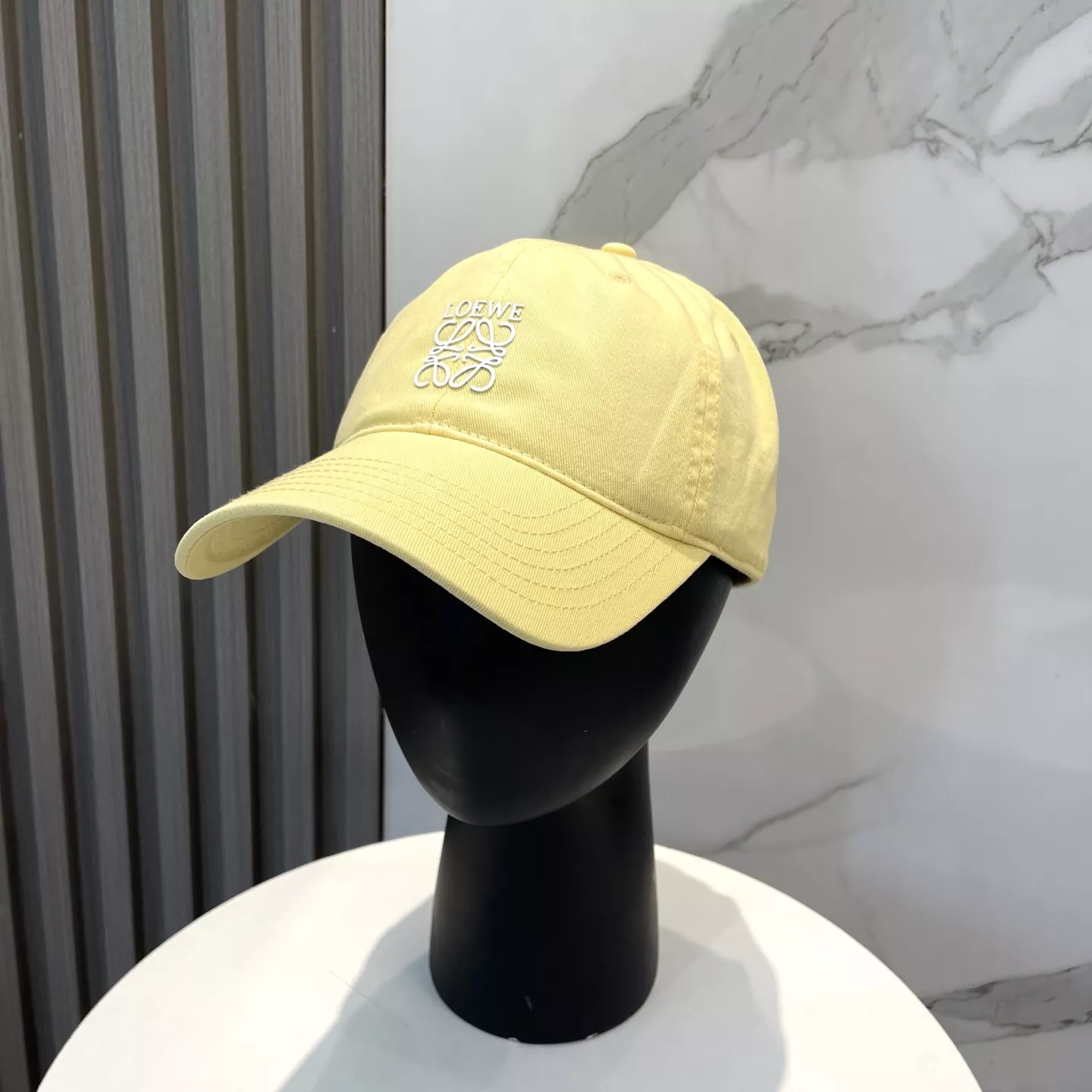 AllSeason 1574 LOEWE Caps