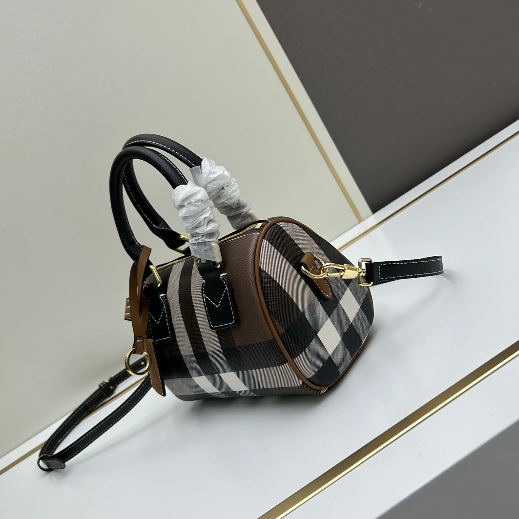 AllSeason 162 Burberry AAA Quality Handbags For Women