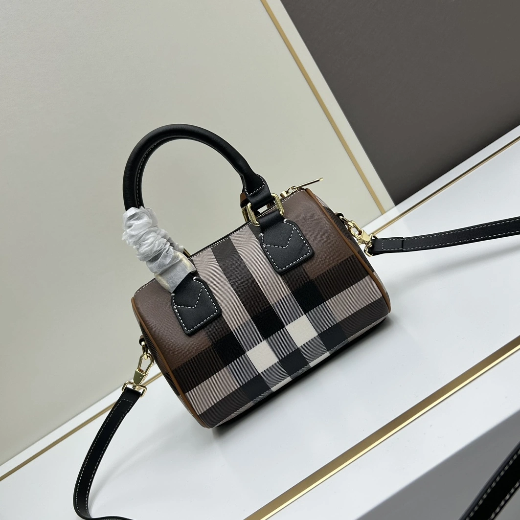 AllSeason 162 Burberry AAA Quality Handbags For Women