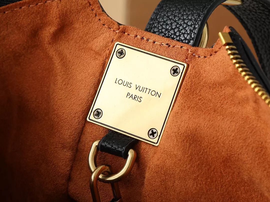 AllSeason 180 Louis Vuitton Messenger Bags For Women