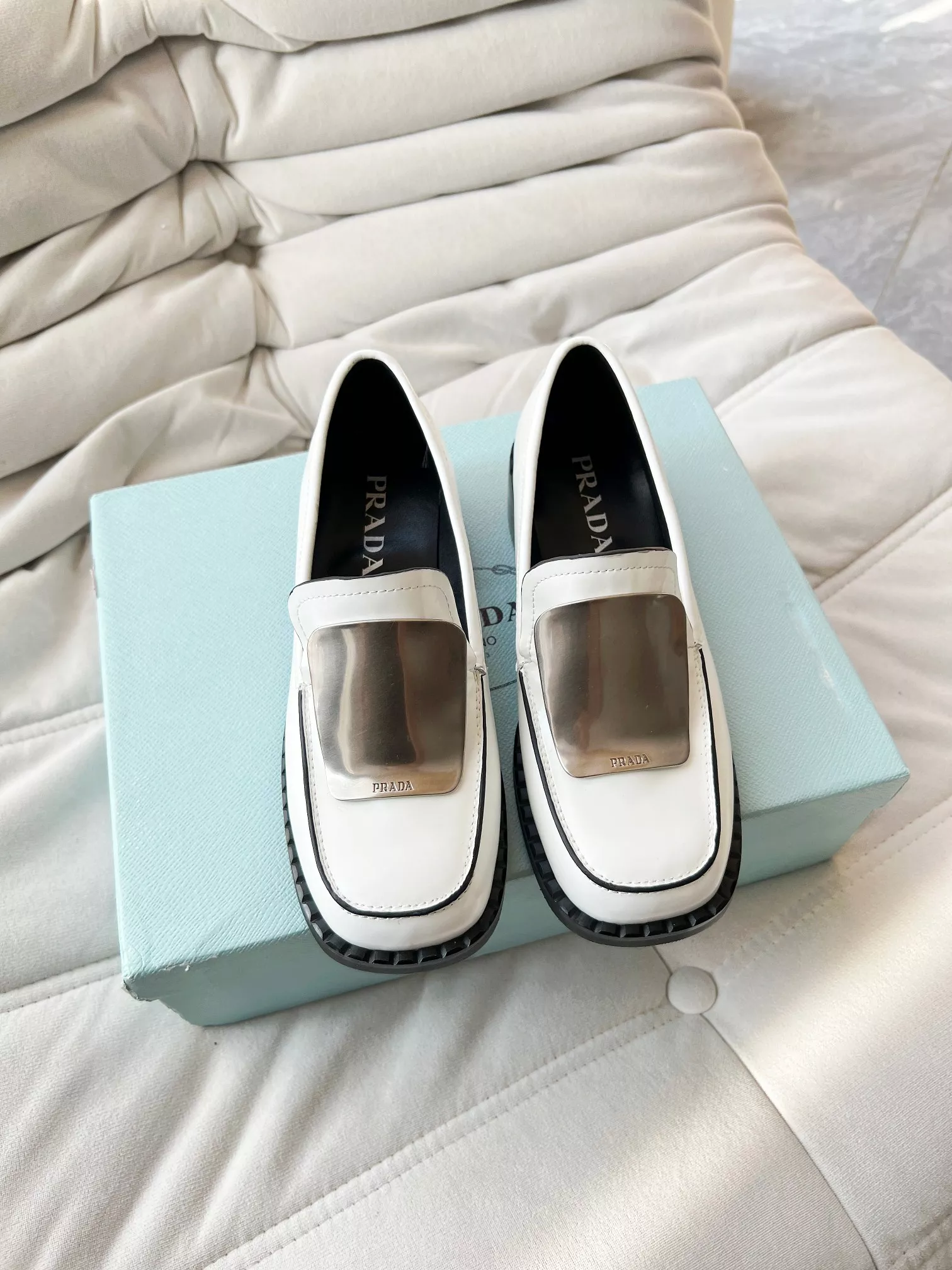 AllSeason 1977 Prada Leather Shoes For Women