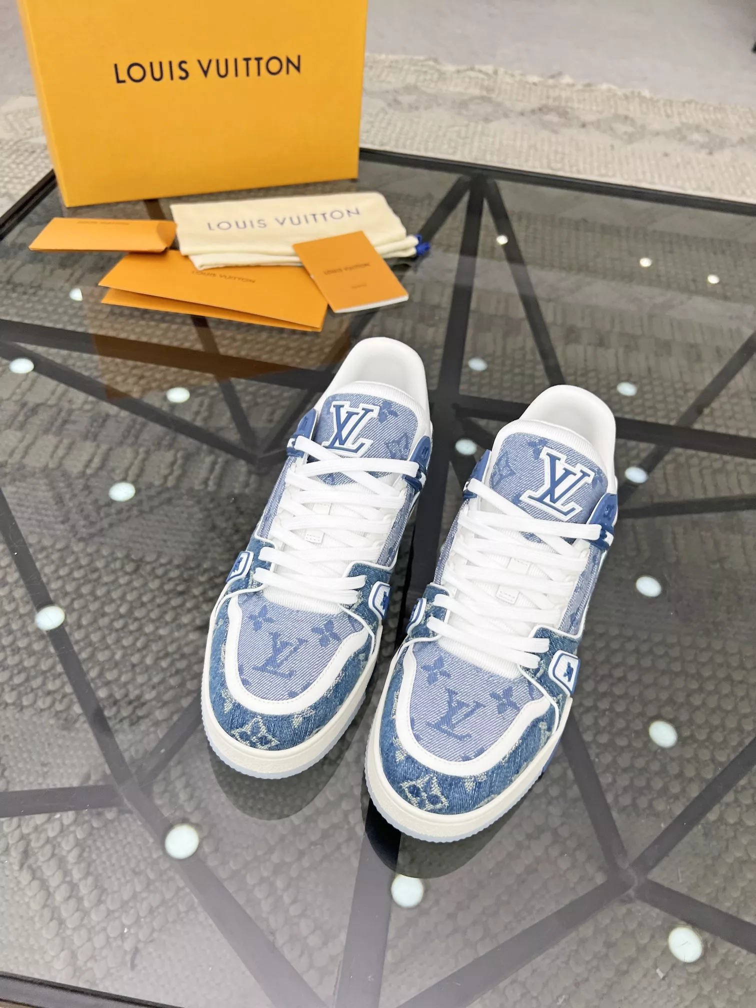 AllSeason 2359 Louis Vuitton Casual Shoes For Men